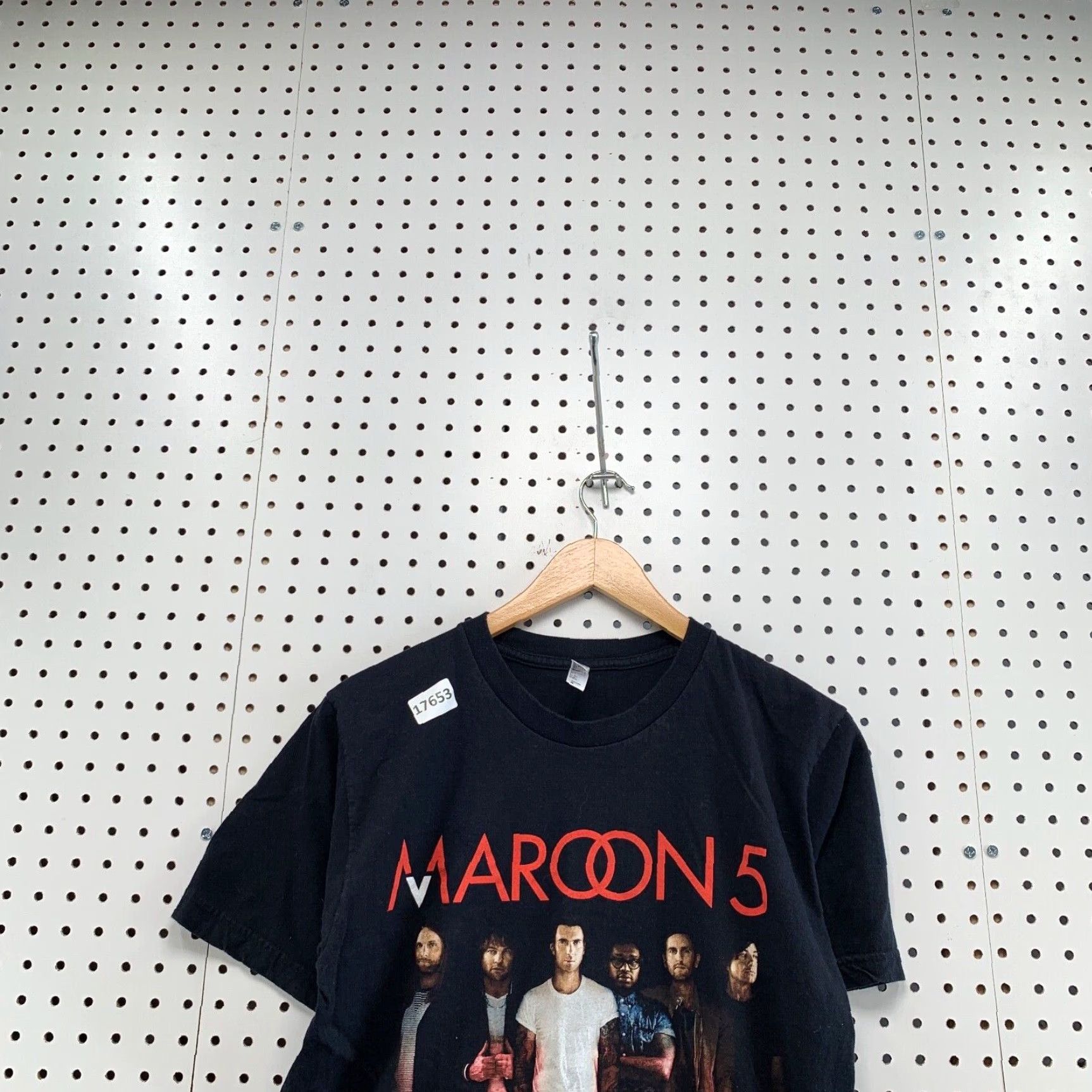 American Apparel VINTAGE Maroon 5 2015 World Tour Shirt Black Adult M 19X28 Short Sleeve Band TEE Music Mens Size US M / EU 48-50 / 2 - 5 Thumbnail