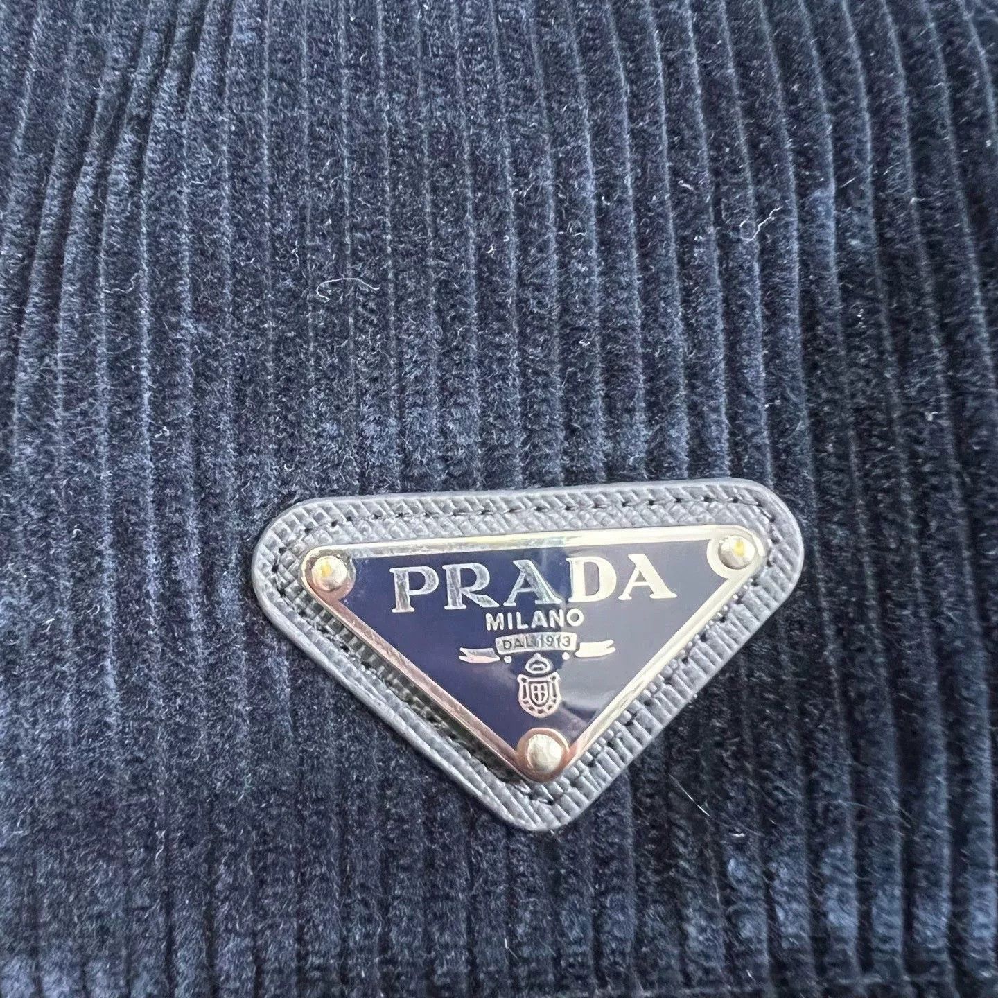 Prada Prada Corduroy Cropped Down Jacket Size US L / EU 52-54 / 3 - 6 Thumbnail