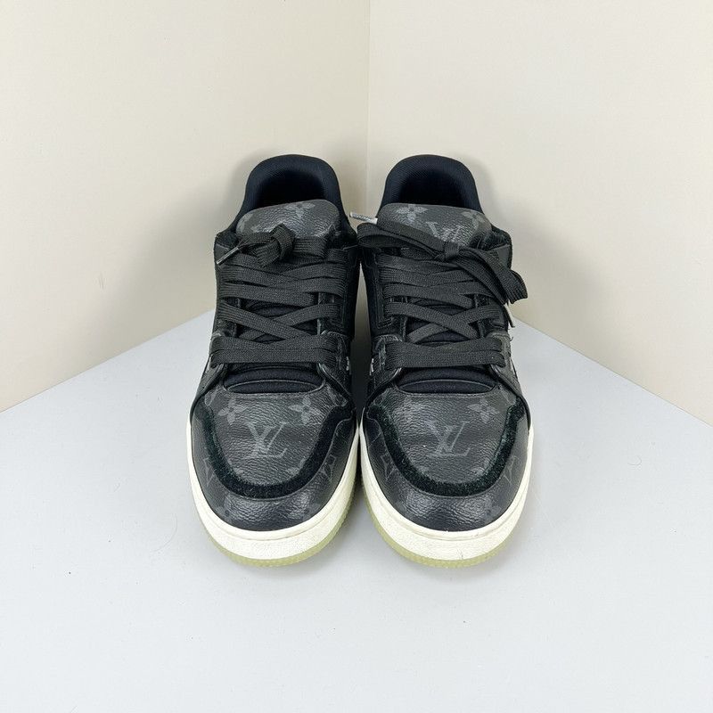 Louis Vuitton Louis Vuitton Trainer Low Top Fashion Sneakers - Size US 8.5 / EU 41-42 - 2 Thumbnail