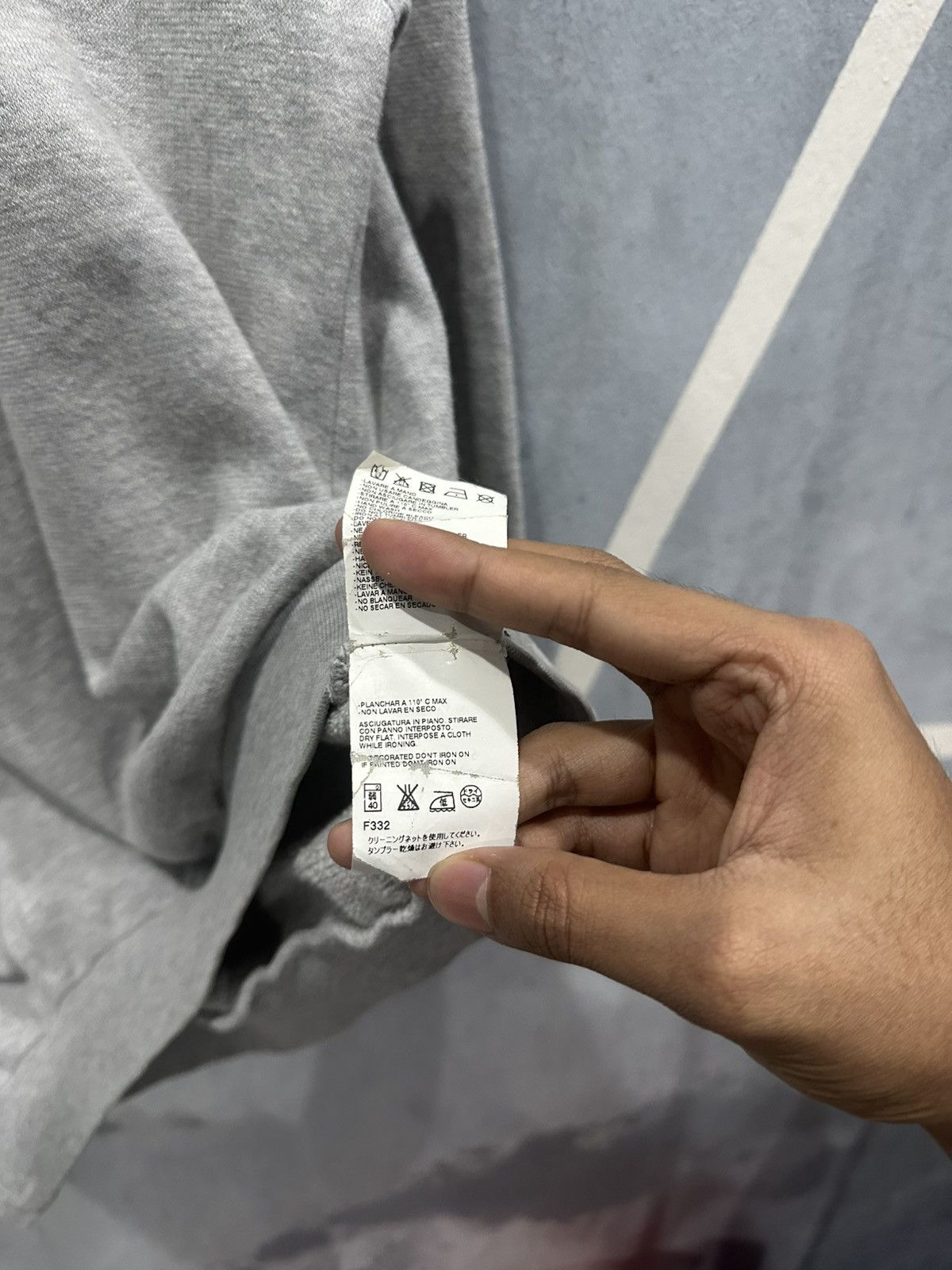 Maison Margiela Maison Martin Margiela MM6 Asymmetrical Sweatshirt Size US M / EU 48-50 / 2 - 12 Thumbnail