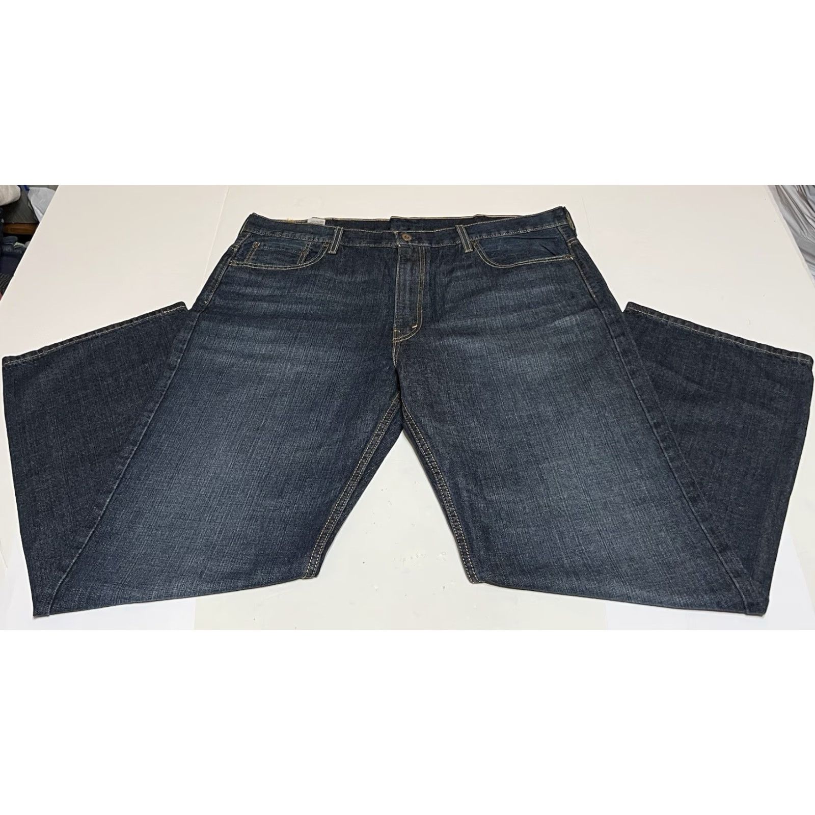 Levi's VINTAGE Levi's 569 Jeans Mens Regular 42 Waist 31 Inseam Blue Denim Straight Fit 5-Pocket Zip Closure Size US 42 / EU 58 - 2 Thumbnail