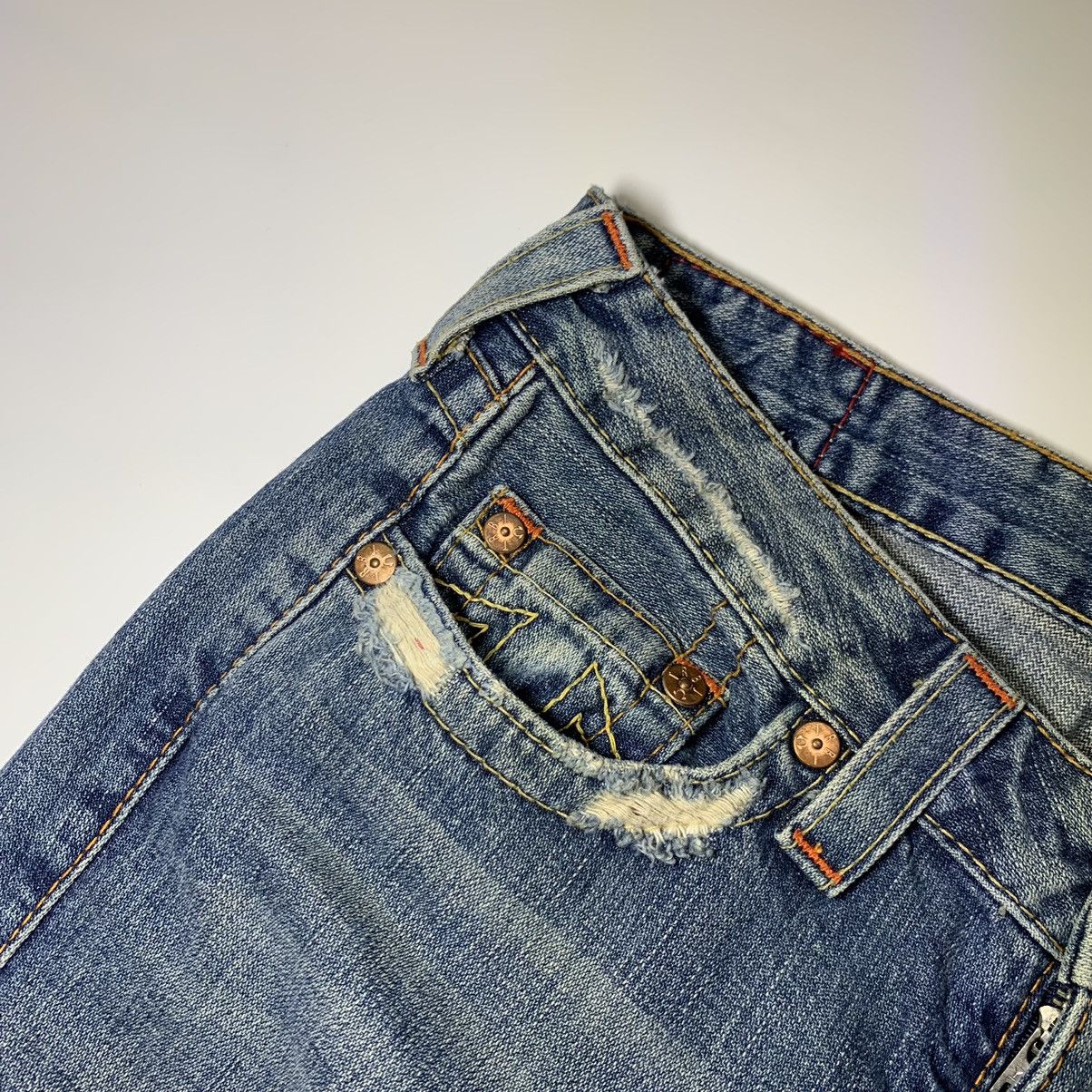 Other TRUE RELIGION FLARE DISTRESSED DENIM JEAN PANT Size US 30 / EU 46 - 13 Thumbnail