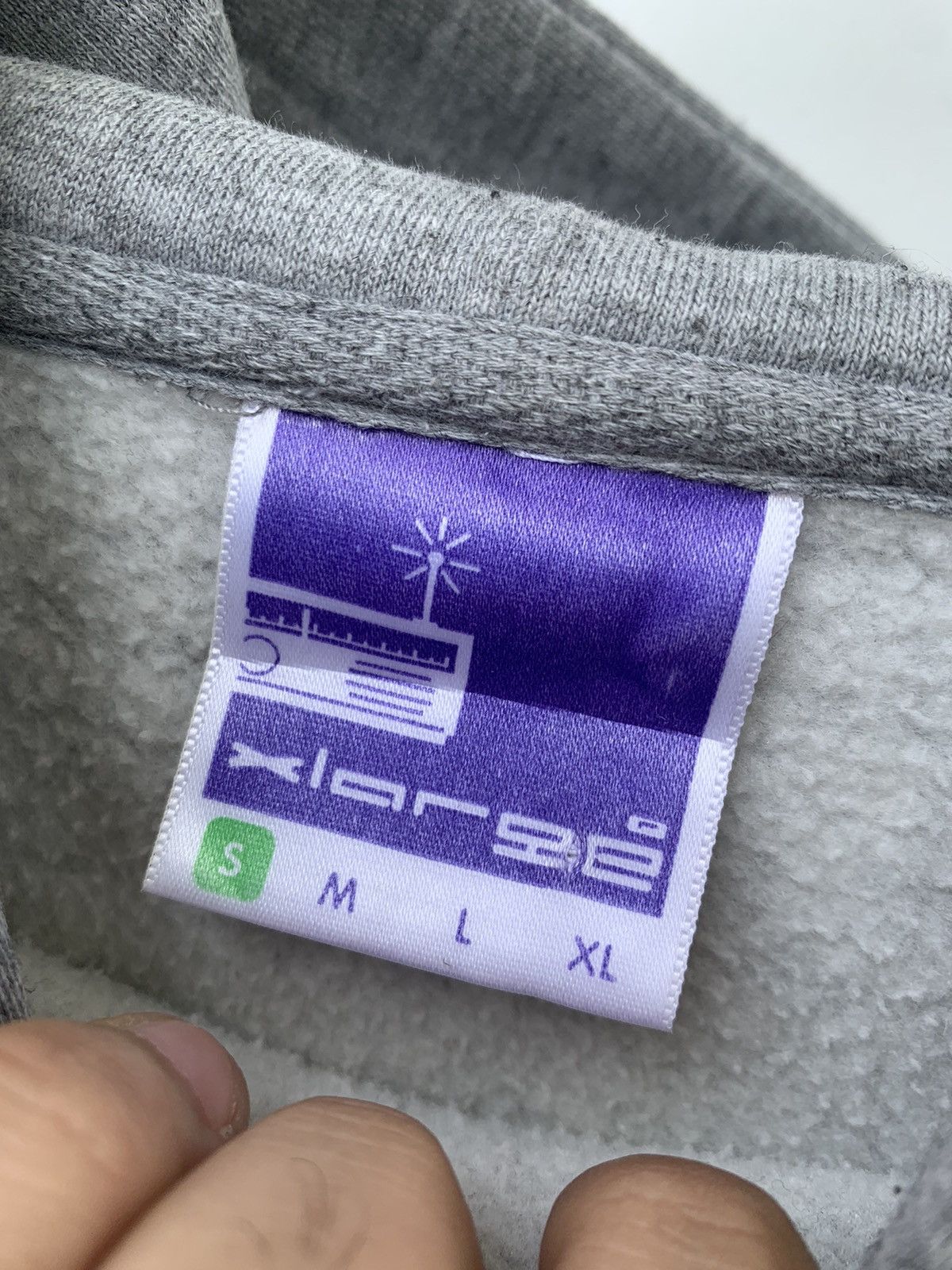 Vintage [SOLD] 2000s xlarge center logo hoodie Size US S / EU 44-46 / 1 - 4 Thumbnail