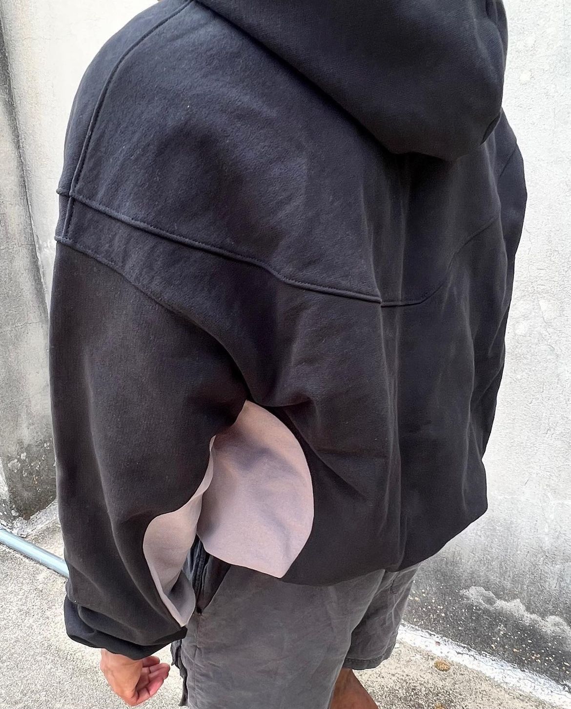 Other Dekoi Studios Ellipse Cropped Hoodie (Black) Size US L / EU 52-54 / 3 - 13 Thumbnail