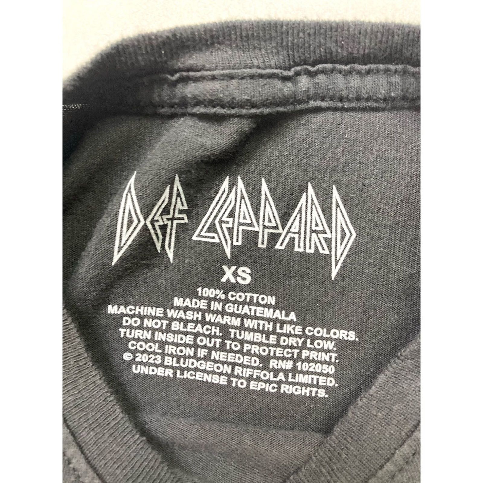 Vintage VINTAGE Def Leppard T-Shirt Women XS Black Short Sleeve Music Size XS / US 0-2 / IT 36-38 - 3 Thumbnail