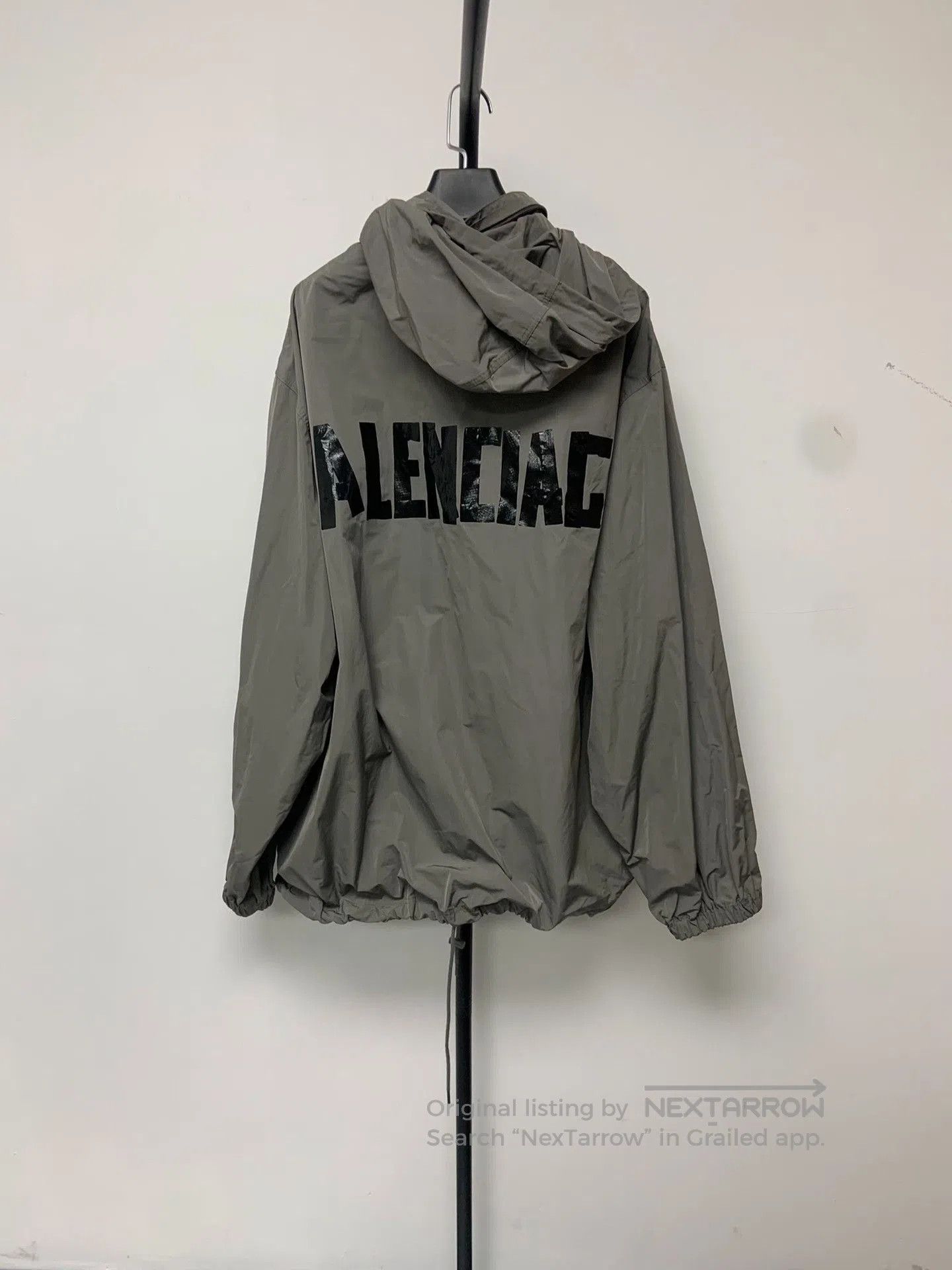 Balenciaga Balenciaga Logo Print Hooded Jacket. Size US S / EU 44-46 / 1 - 1 Thumbnail