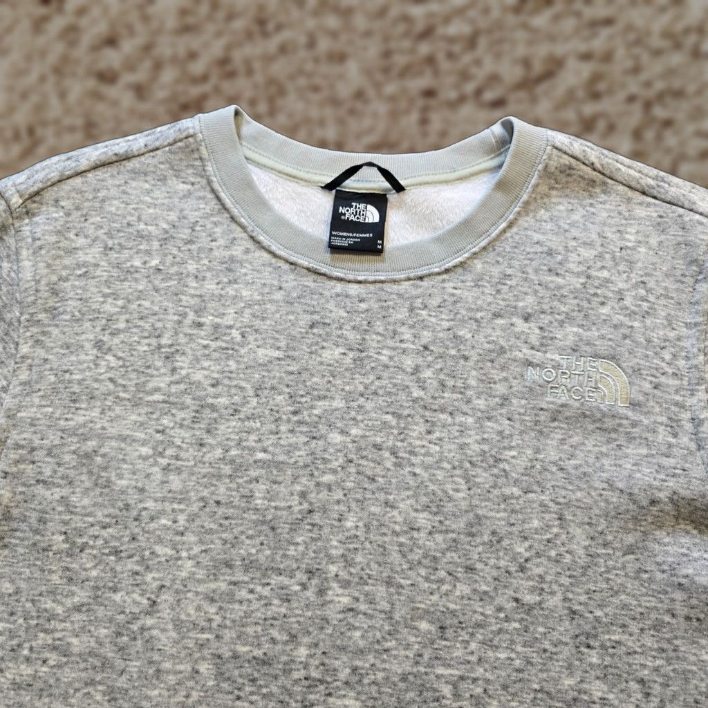 The North Face The North Face Sweater Womens Size Medium Gray Crew Neck Sweatshirt Buttons Casual Size M / US 6-8 / IT 42-44 - 1 Thumbnail