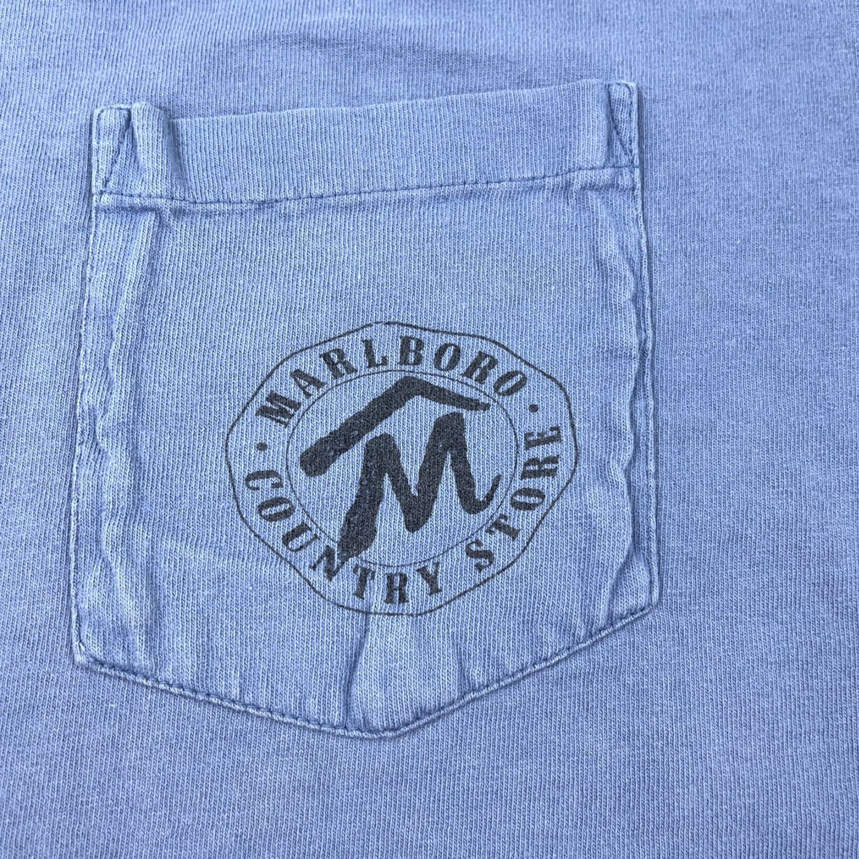 Marlboro VINTAGE Marlboro Shirt Men XL Blue 90s Pocket Tee Western Cowboys Grunge Logo Pockets Cotton Crew Neck Short Sleeve Men's XL Blue Size US XL / EU 56 / 4 - 5 Thumbnail