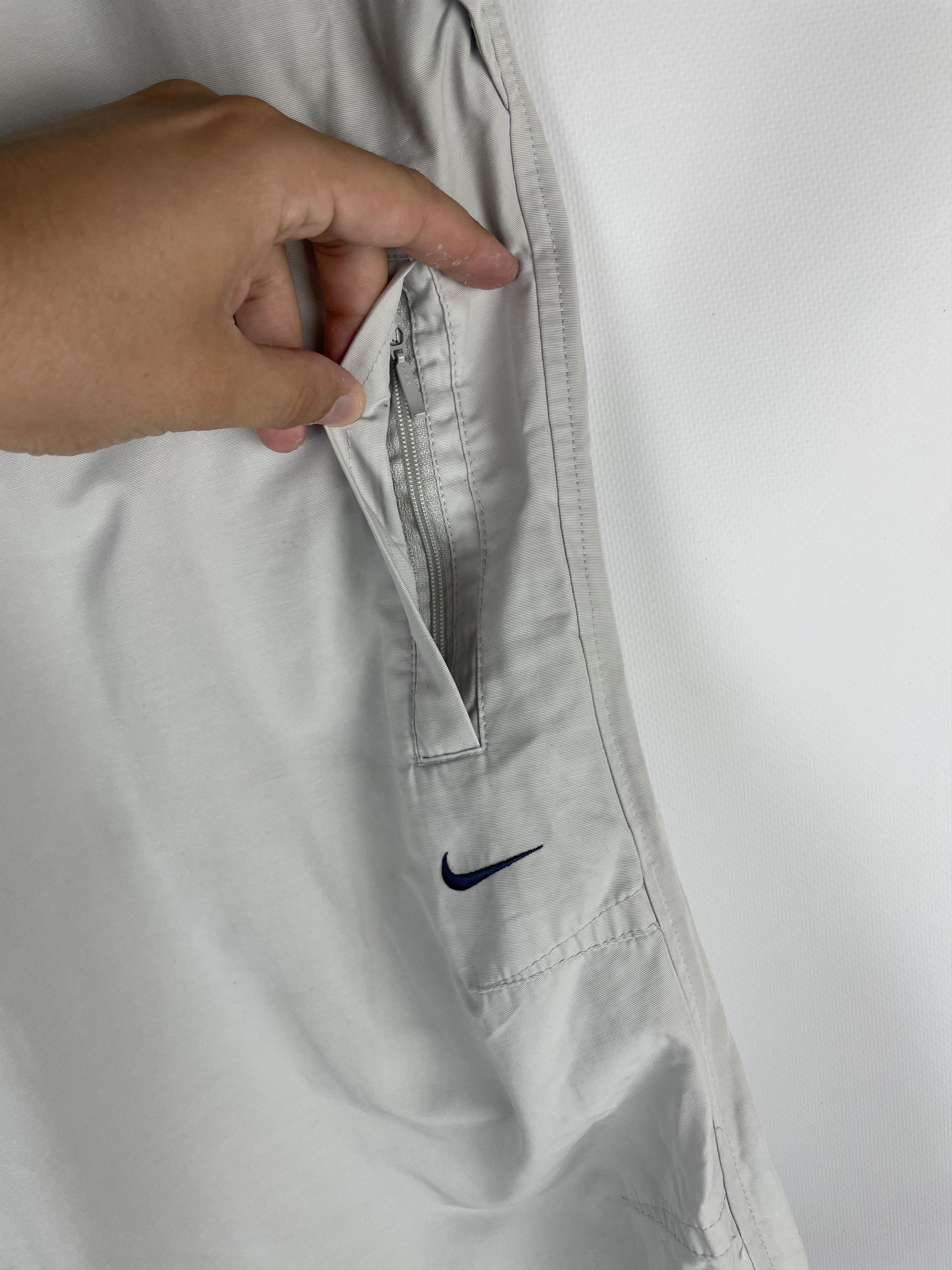 Nike Mens Nike Vintage Shorts y2k Size US 32 / EU 48 - 5 Thumbnail
