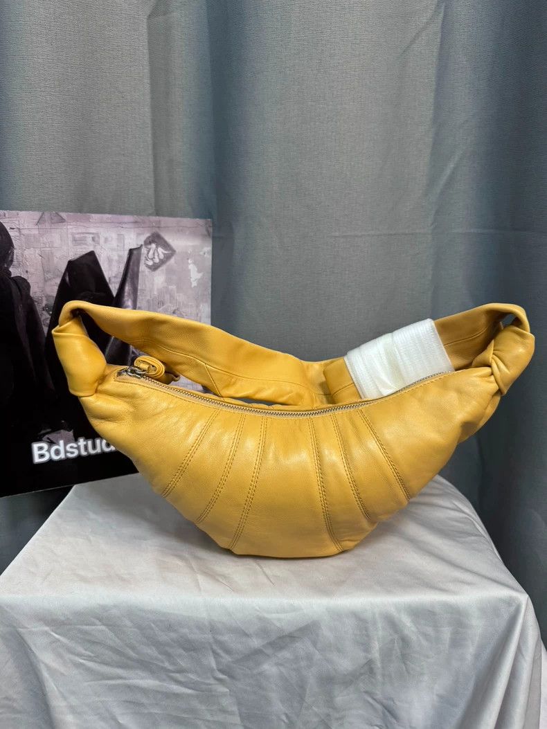 Lemaire Lemaire lamb leather horn bag Size ONE SIZE - 1 Thumbnail