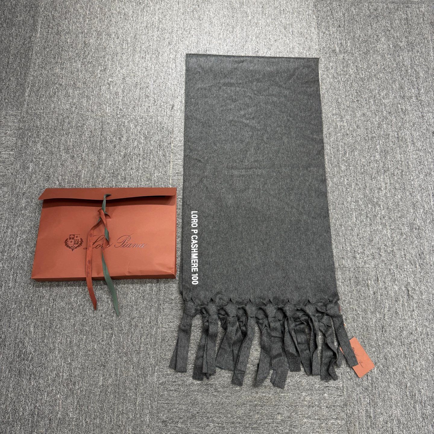 Loro Piana Loro Piana Cashmere Scarf New With Tags 175x45cm Size ONE SIZE - 1 Thumbnail