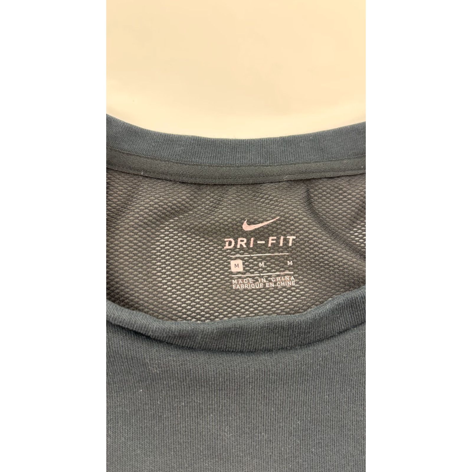 Nike Nike Shirt Womens Medium Black Cropped Dr Fit Training Swoosh Logo 838474-010 Size M / US 6-8 / IT 42-44 - 5 Thumbnail