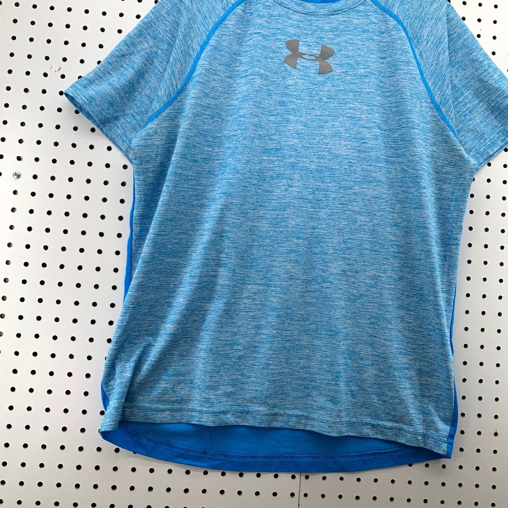 Under Armour Under Armour Active Shirt Mens L Blue Center Logo Short Sleeve TEE Athletic Breathable HeatGear large Mens Size US L / EU 52-54 / 3 - 4 Thumbnail