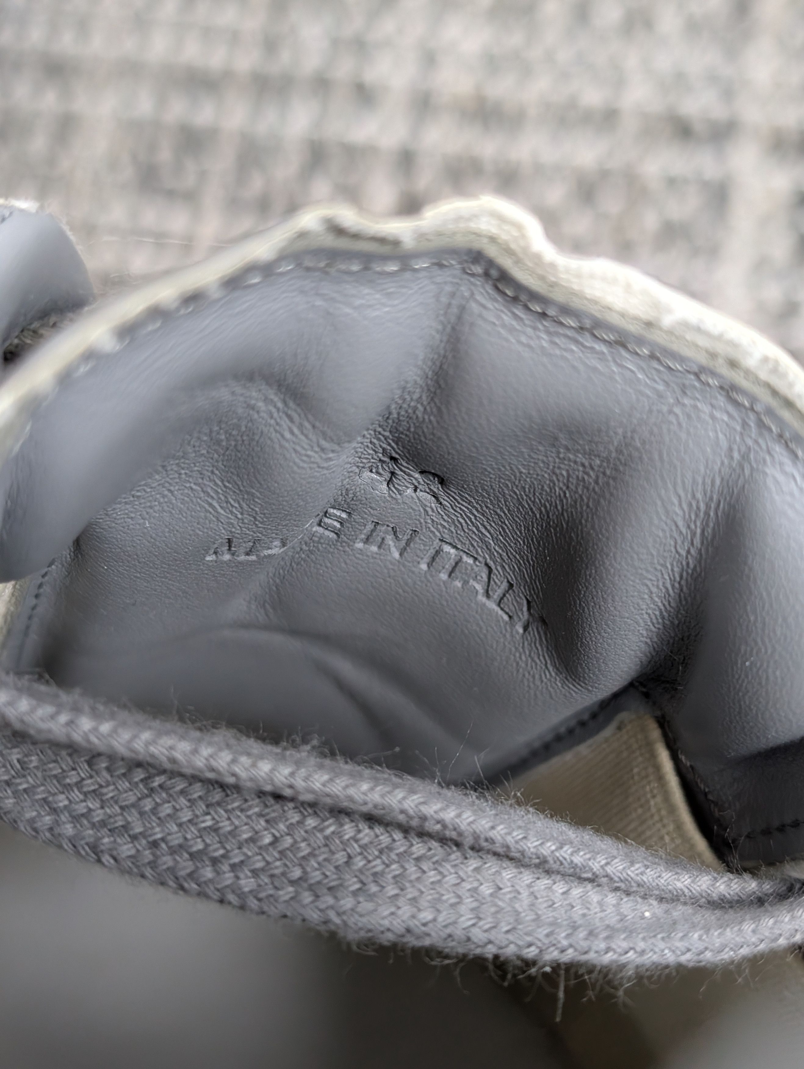Maison Margiela Maison Margiela Gat 3M Reflective Grey Silver Sneakers Size US 9 / EU 42 - 11 Thumbnail
