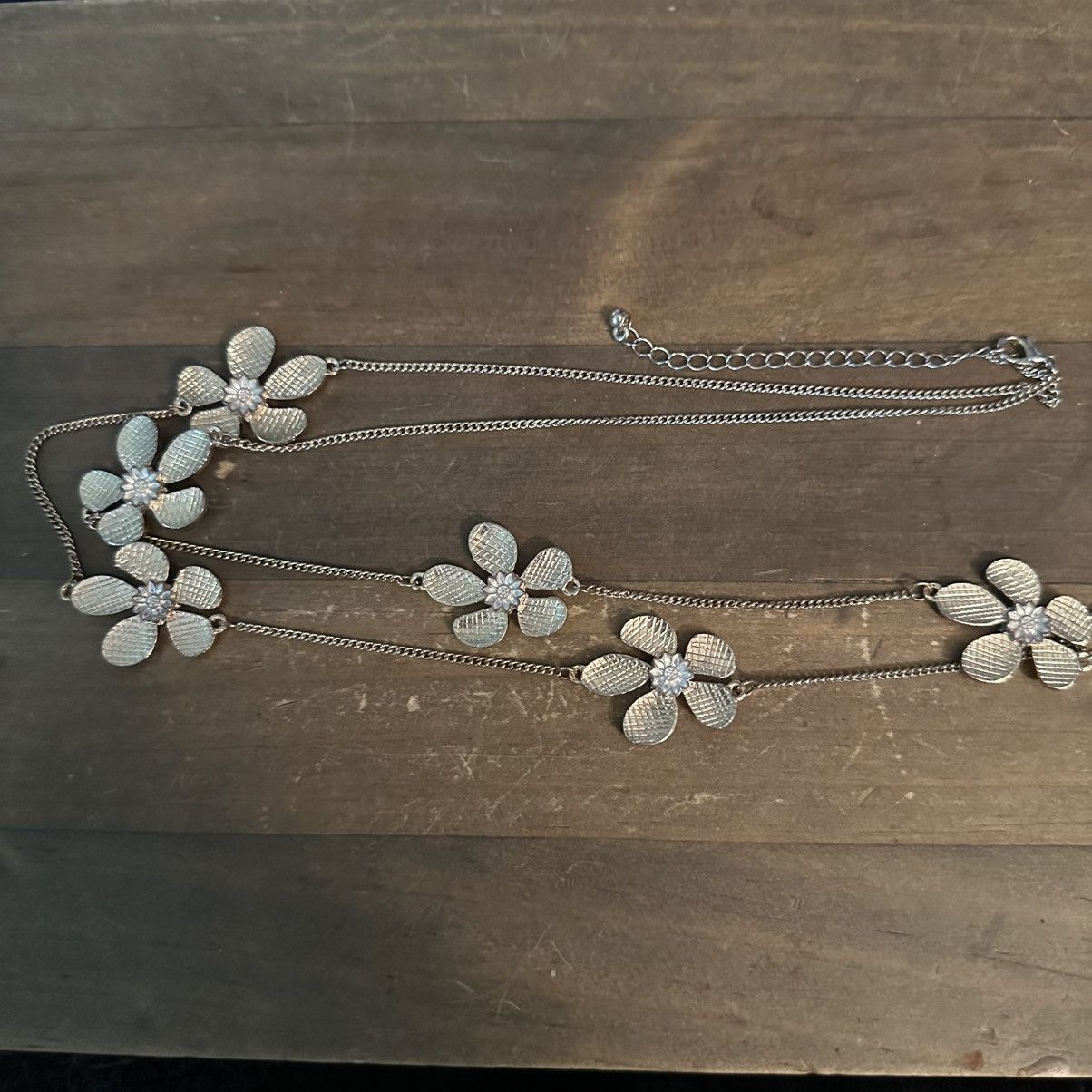 Other Long gold tone station flower chain necklace Size ONE SIZE - 3 Thumbnail