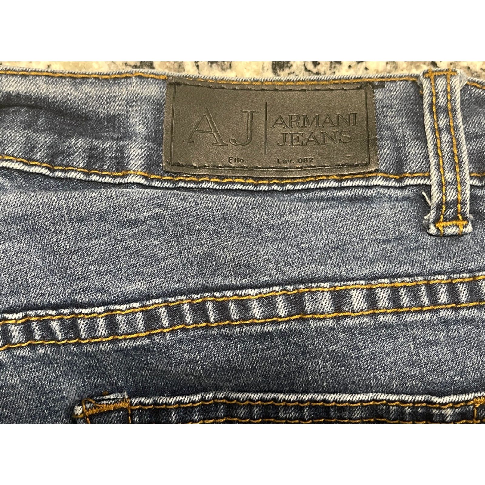 Vintage VINTAGE Armani Jeans Jeans Men 31 31x28 Blue Straight Simin T W31 L28 Button Zip Size US 31 - 7 Thumbnail