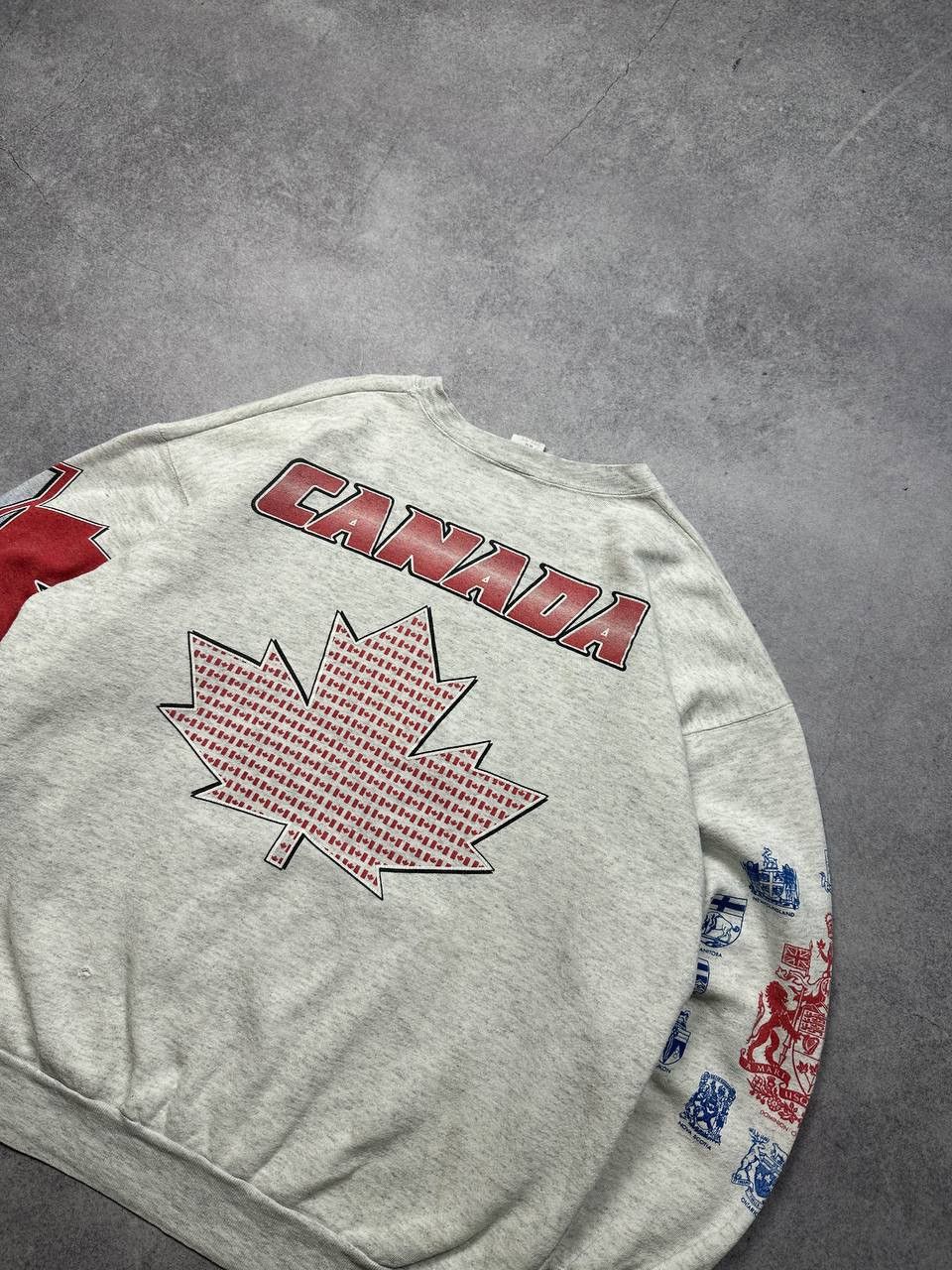 Other Vintage Canada Oversized Sweatshirt, Size M – Cozy Size US M / EU 48-50 / 2 - 6 Thumbnail
