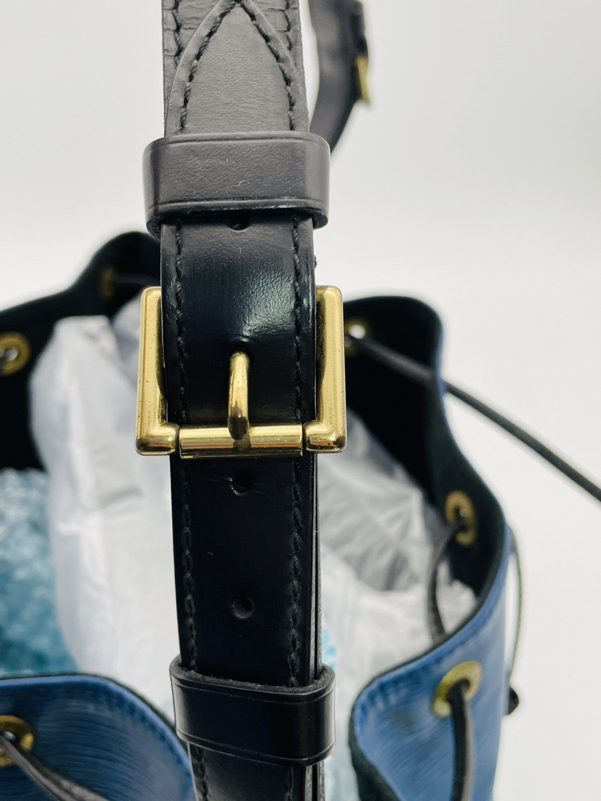 Louis Vuitton Louis Vuitton Epi Noe Blue Black Leather Shoulder Bag Size ONE SIZE - 11 Thumbnail