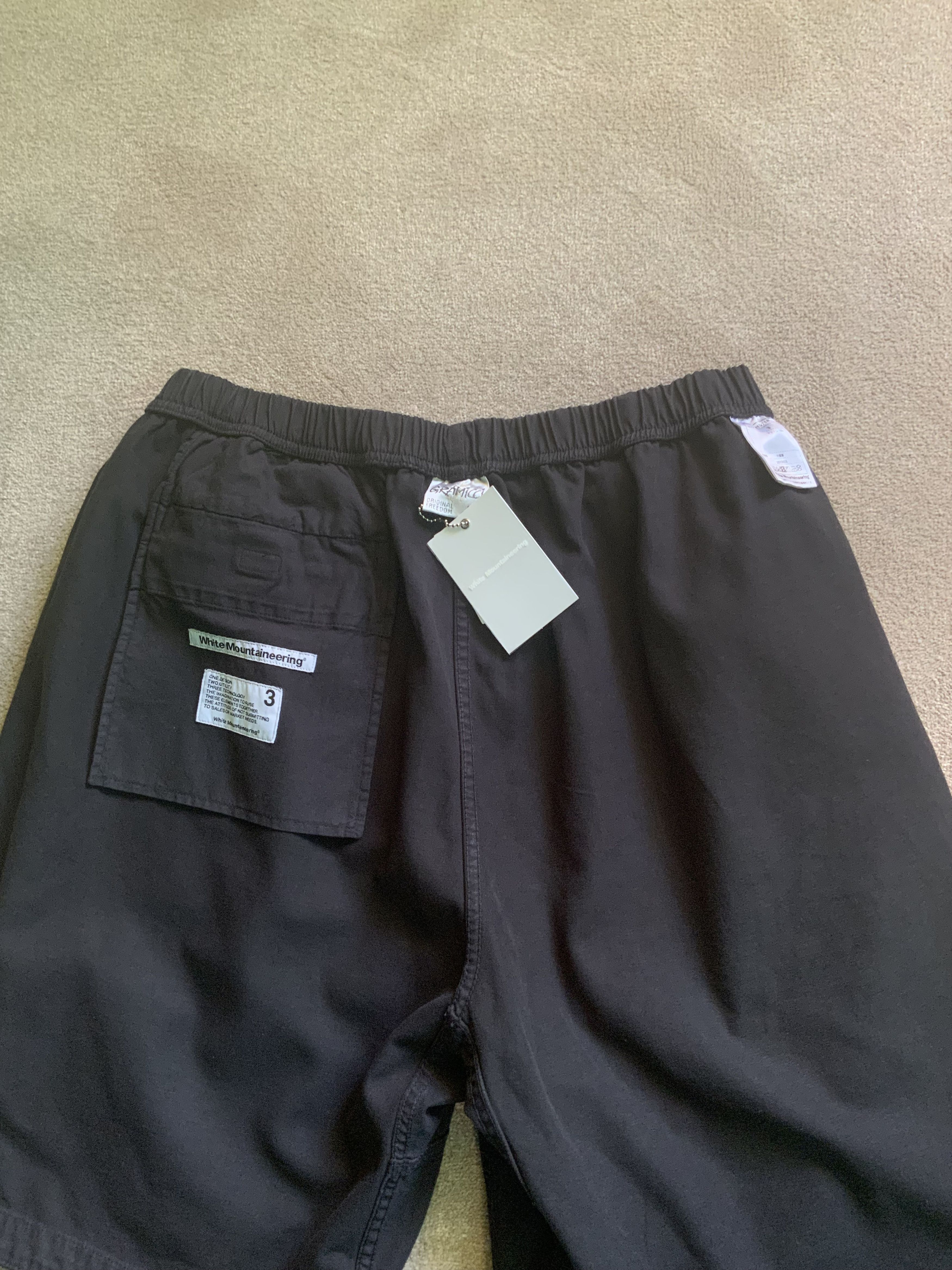 Gramicci Rare sold out Gramicci White Mountaineering Pleated shorts Size US 32 / EU 48 - 9 Thumbnail
