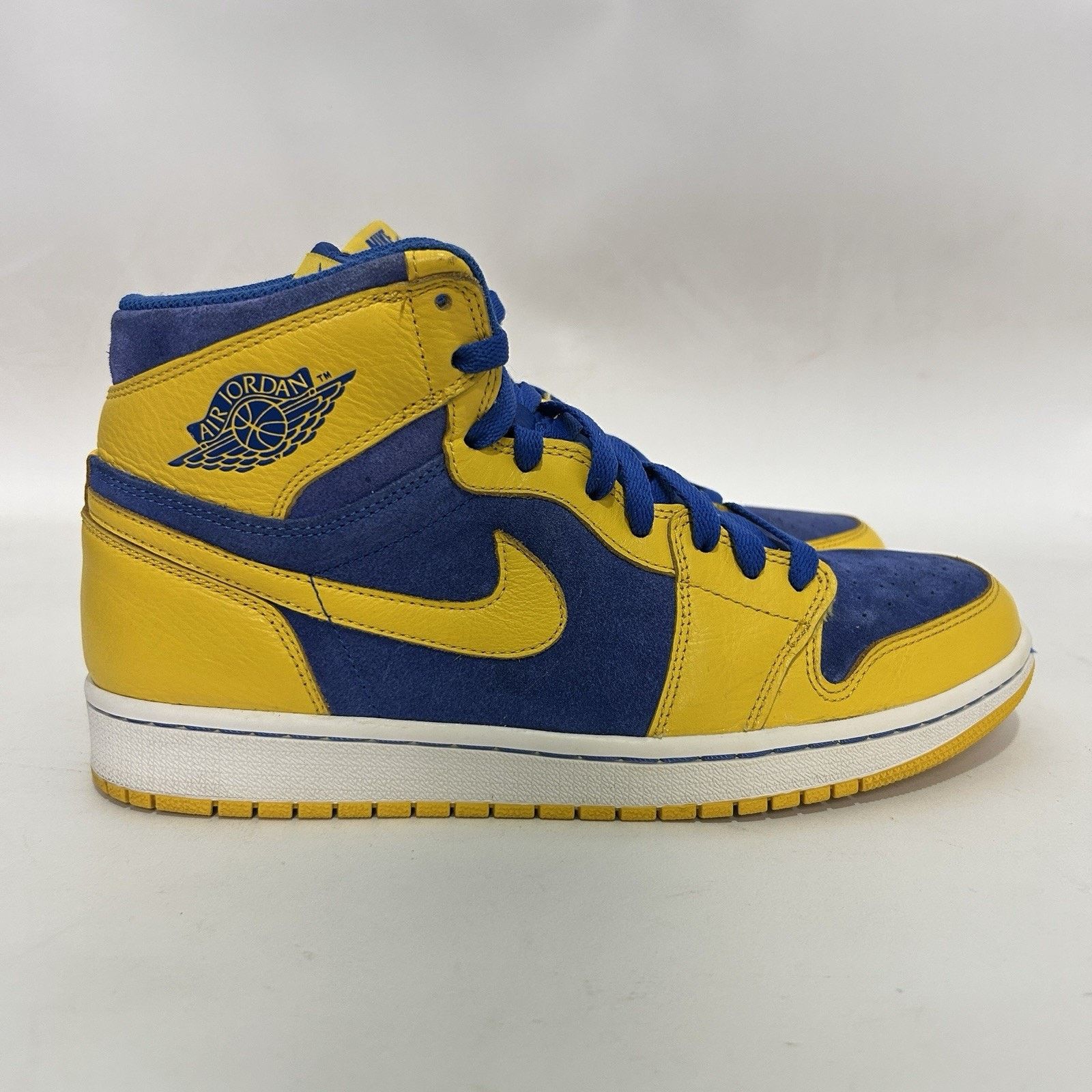 Jordan Brand Nike Air Jordan 1 Retro High OG “Laney” 2013 Size US 9.5 / EU 42-43 - 4 Thumbnail