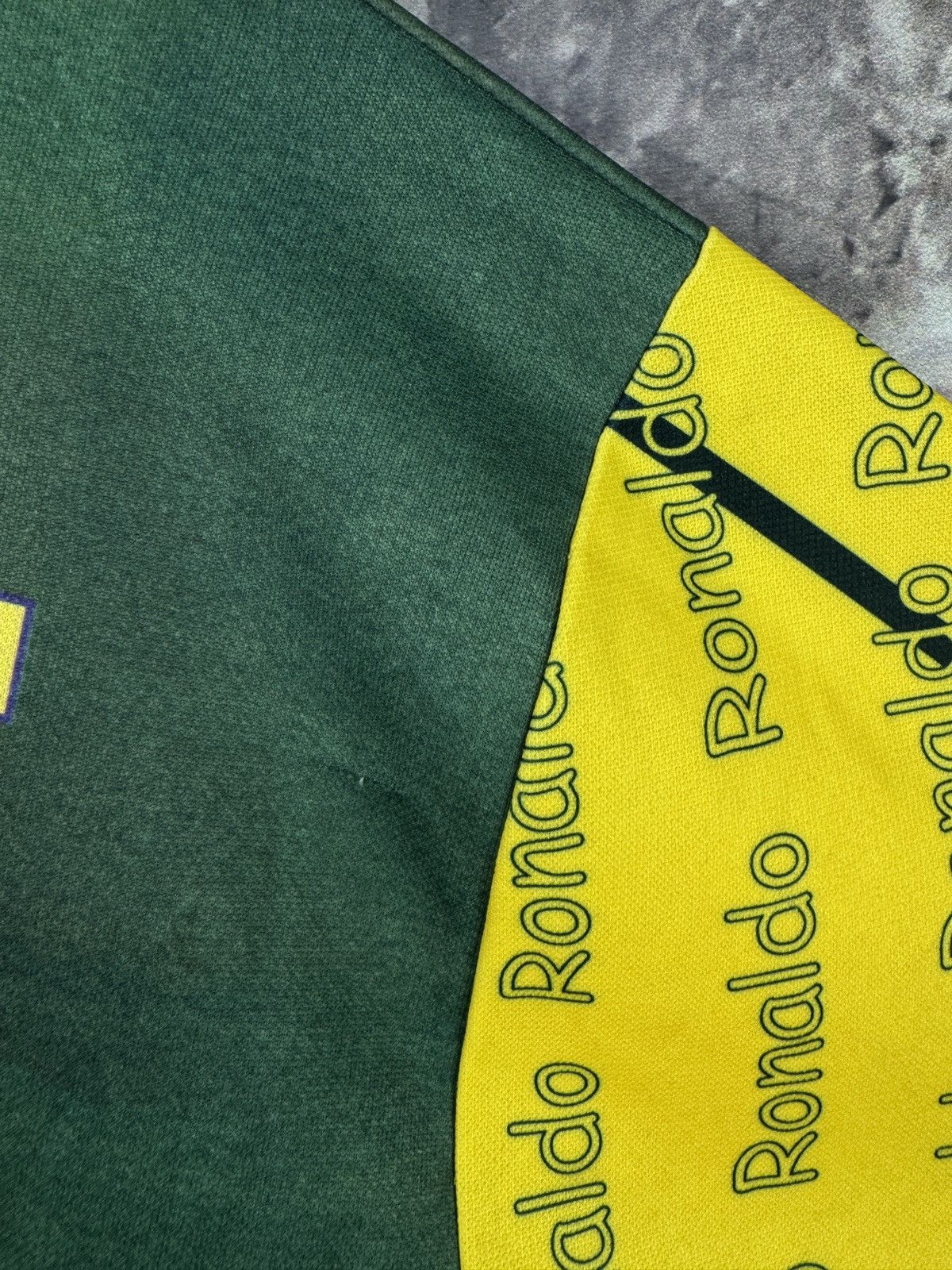 Vintage Men’s Ronaldo 9 Brasil Brazil Football Jersey Size XXL Size US XXL / EU 58 / 5 - 16 Thumbnail