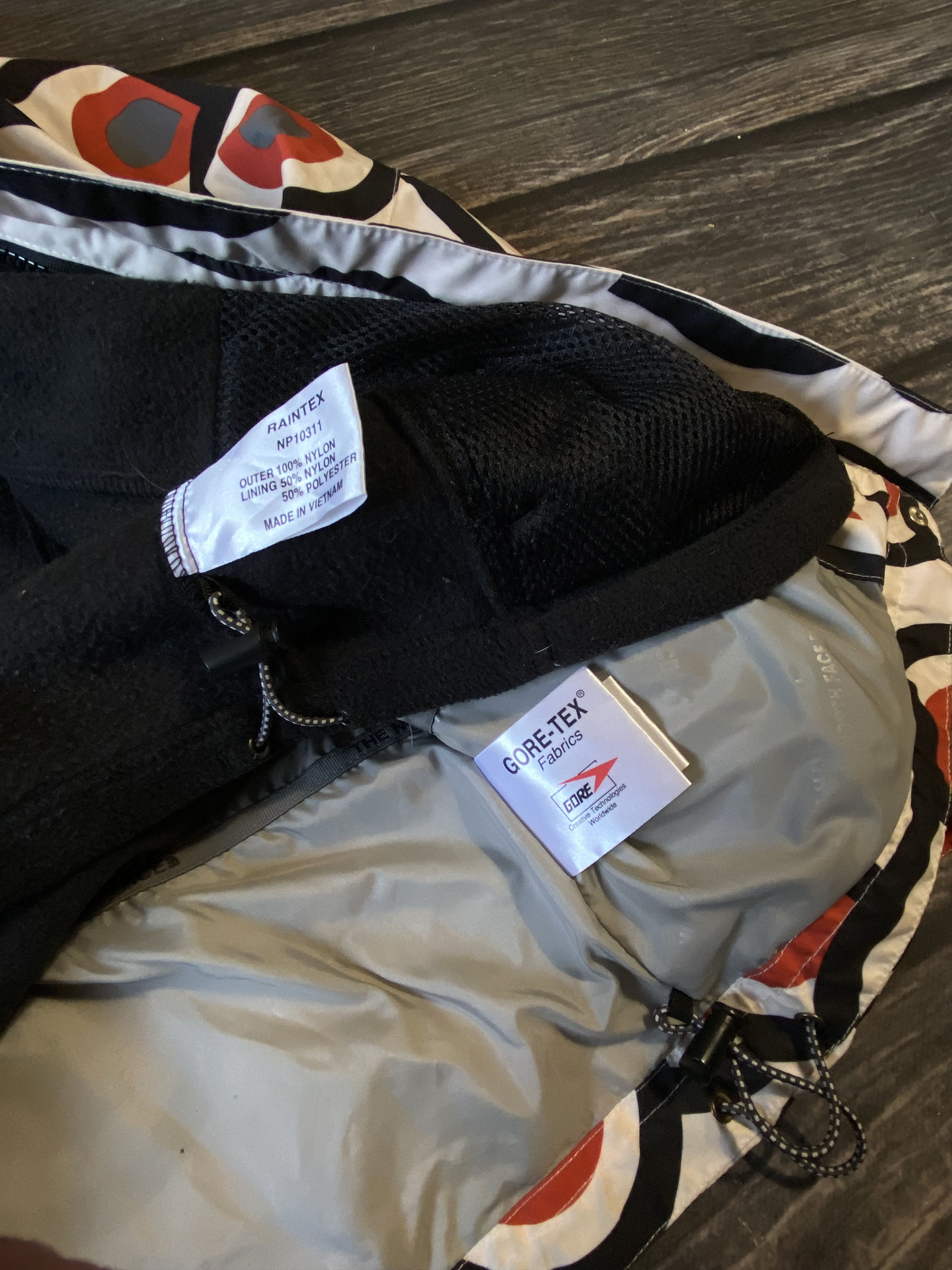 The North Face Gore-Tex North Face Geometric Winter Jacket Size S / US 4 / IT 40 - 9 Thumbnail