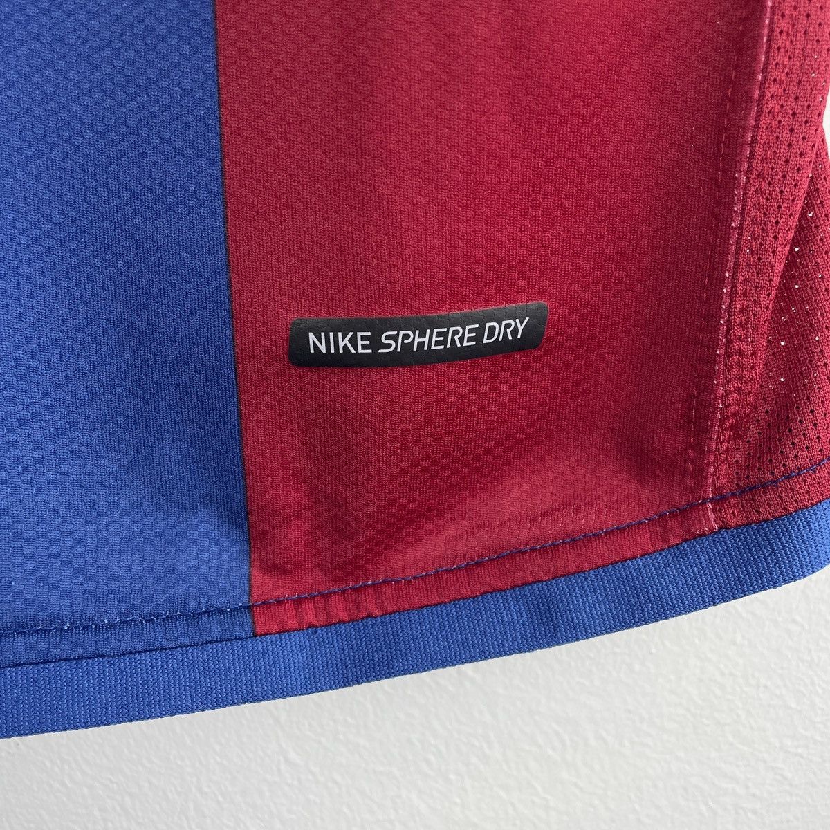 Nike Vintage Barcelona Home Jersey Nike Men Shirt 2006/2007 Size US M / EU 48-50 / 2 - 10 Thumbnail