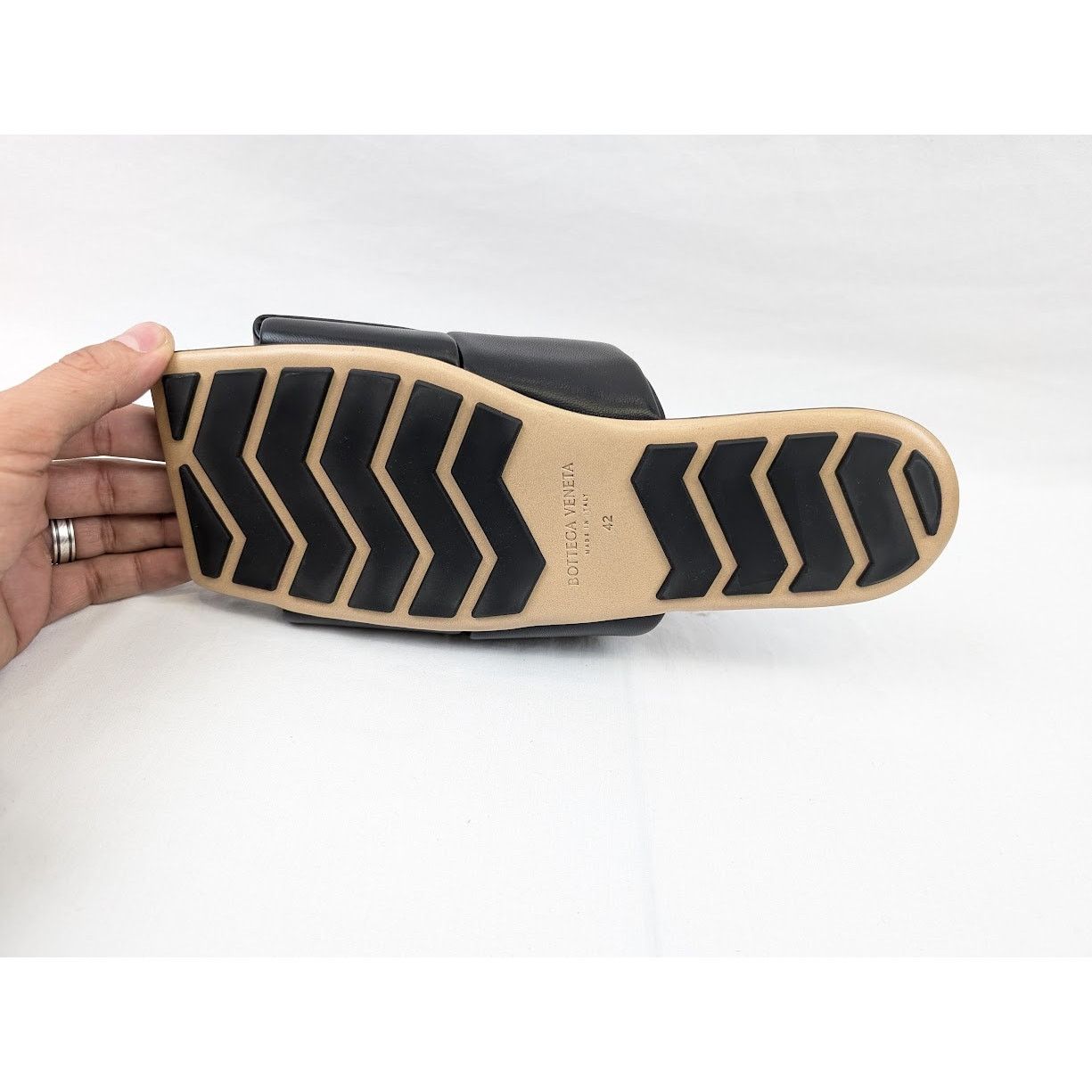 Bottega Veneta o1rshd1 Q:2 / Nappa Lagoon Leather Sandals in Black Size US 9 / EU 42 - 11 Thumbnail