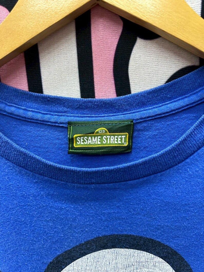 Vintage Vintage 2000s Sesame Street tshirt size L Size US L / EU 52-54 / 3 - 4 Thumbnail