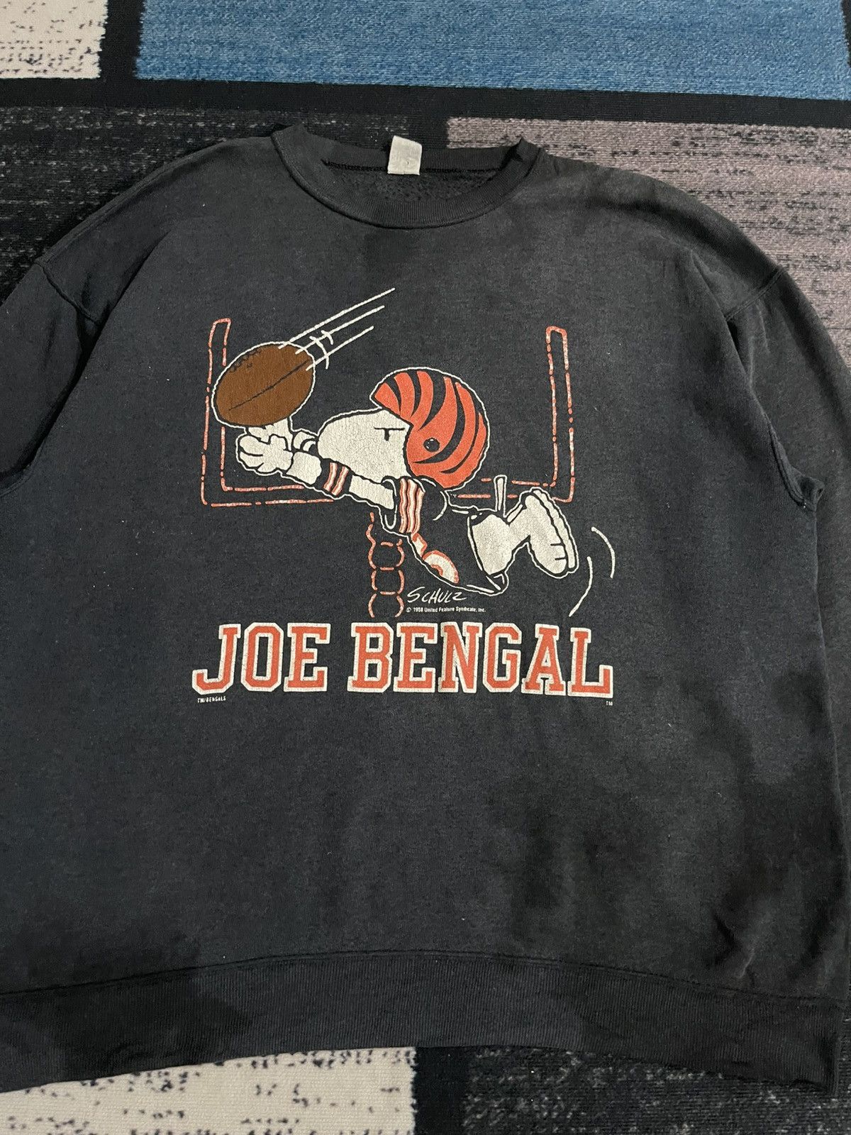 Vintage Vintage 80s Snoopy Joe Bengal Distressed Sweatshirt Size US XL / EU 56 / 4 - 5 Thumbnail