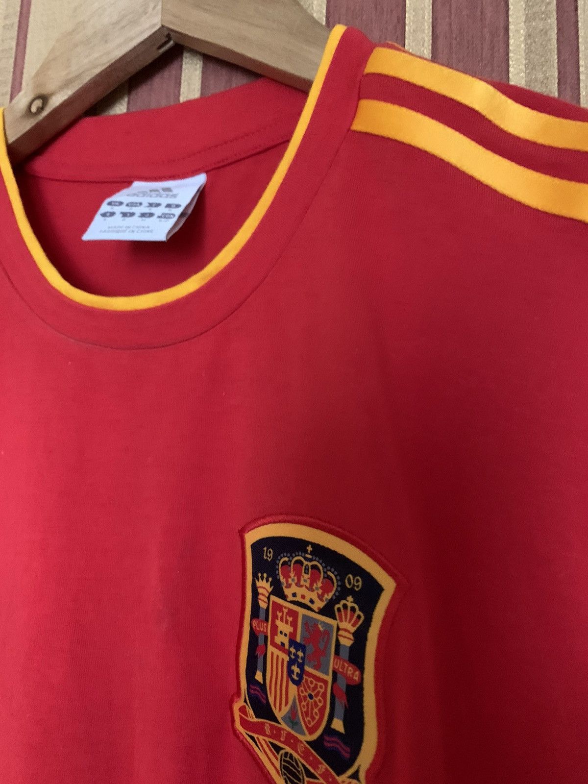 Vintage Vintage adidas spain jersey Size US S / EU 44-46 / 1 - 3 Thumbnail