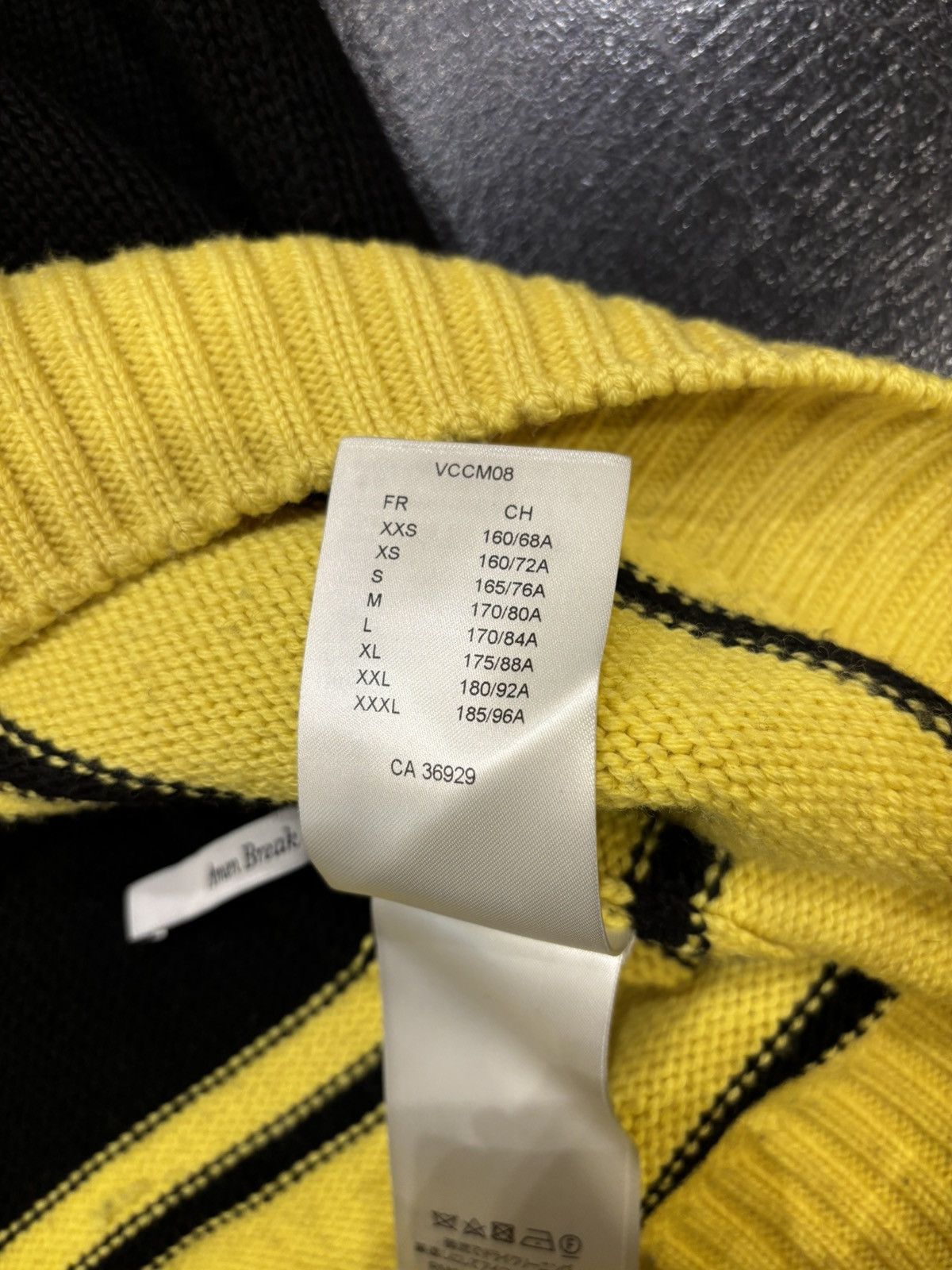 Louis Vuitton Louis Vuitton Football Jersey Knit Swetaer Size US L / EU 52-54 / 3 - 6 Thumbnail