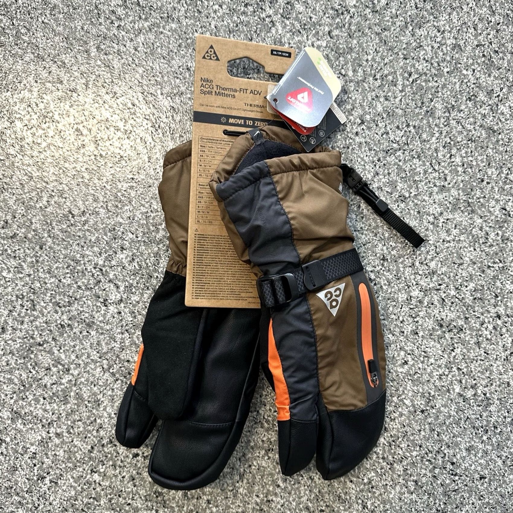 Nike Nike ACG Therma-FIT ADV Split Mittens Gore Tex Size XS Brown FZ6793-236 Men Size ONE SIZE - 2 Thumbnail
