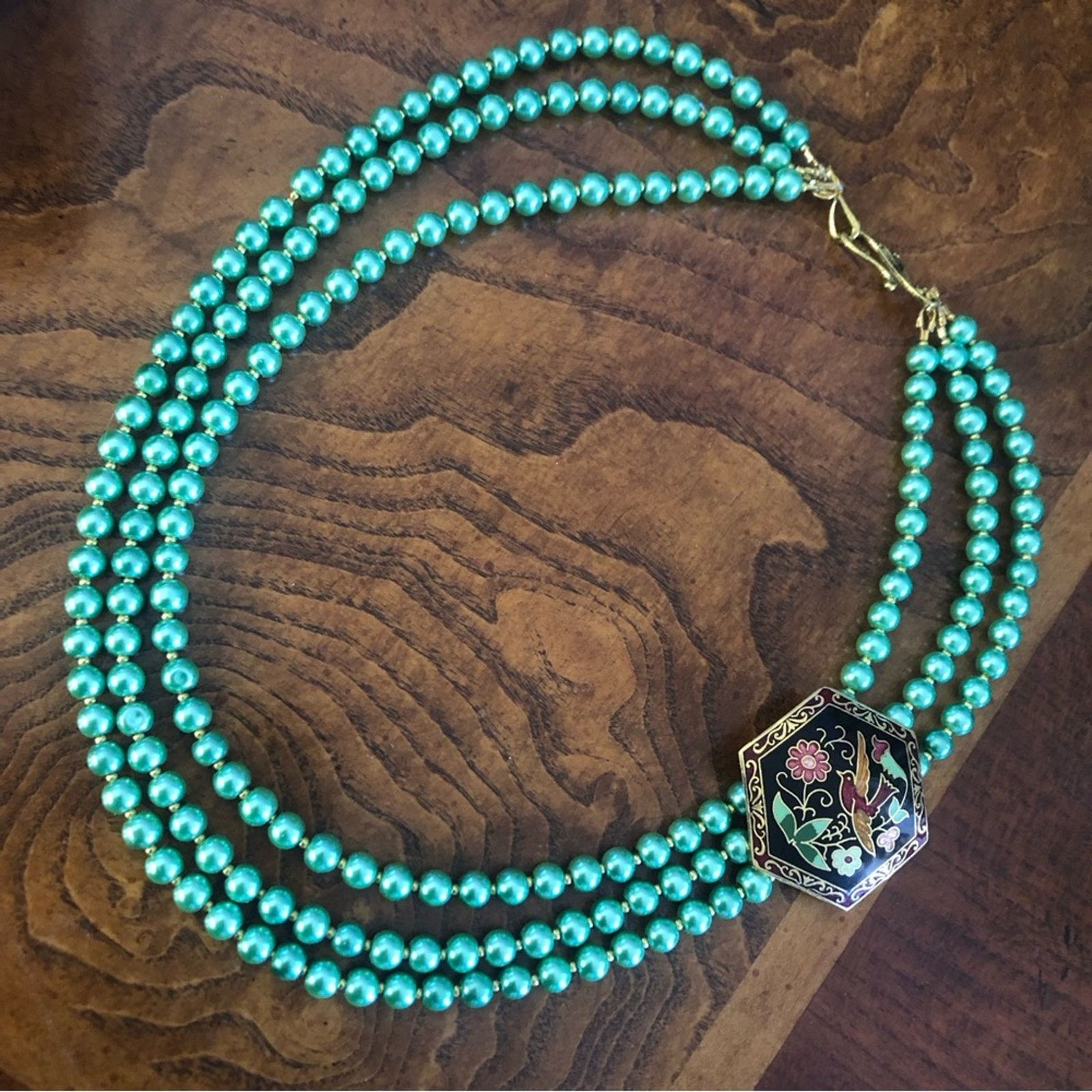 Handmade Handcrafted cloisonné triple strand green pearl necklace Size ONE SIZE - 8 Thumbnail