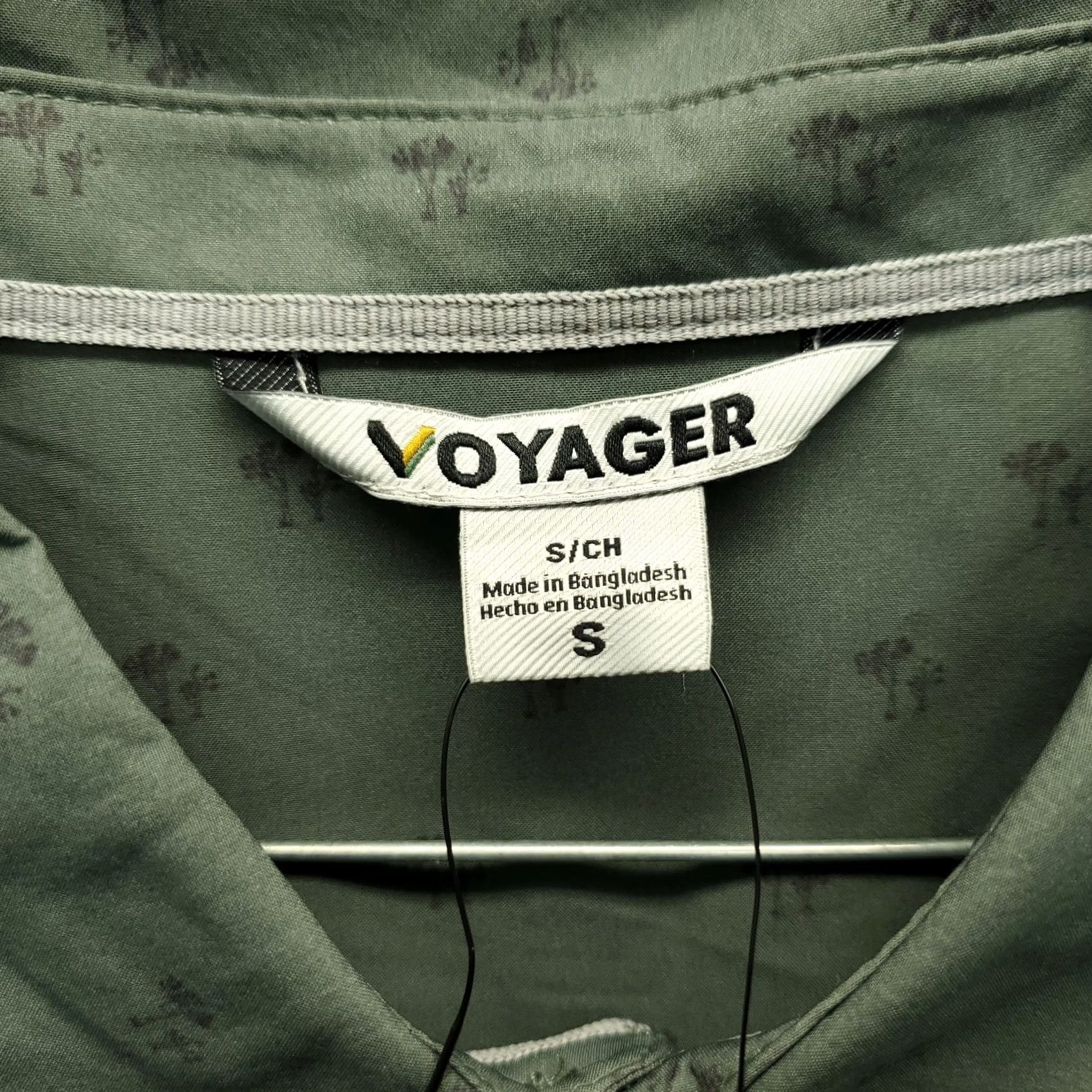 Vintage Voyager Button-Up Shirt: Mens Size S Green Tree Print Collared Camping Fishing Short Sleeve Size US S / EU 44-46 / 1 - 6 Thumbnail