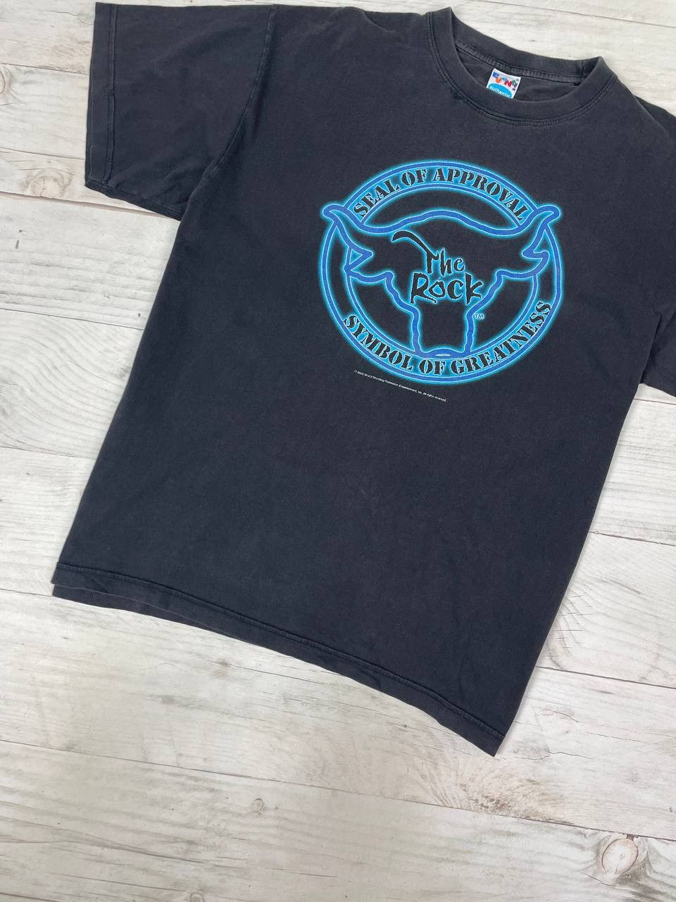 WWE Vintage WWF WWE The Rock Wrestling 2000 T Shirt Size US L / EU 52-54 / 3 - 8 Thumbnail