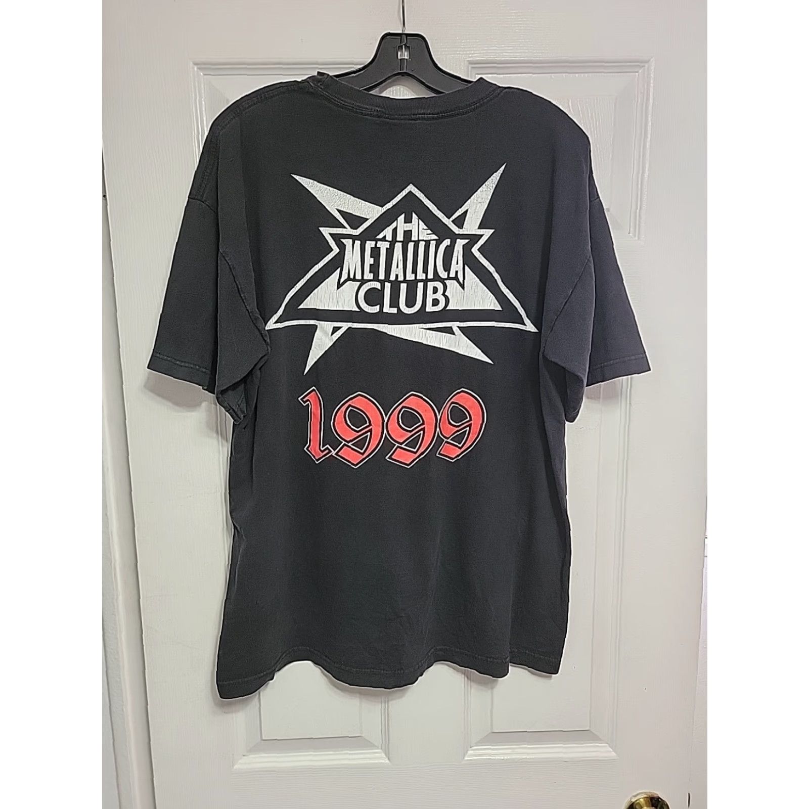 Vintage Vintage 1999 Metallica Met Club Metalhead Living To Win Black T Shirt L Mens Size US L / EU 52-54 / 3 - 5 Thumbnail