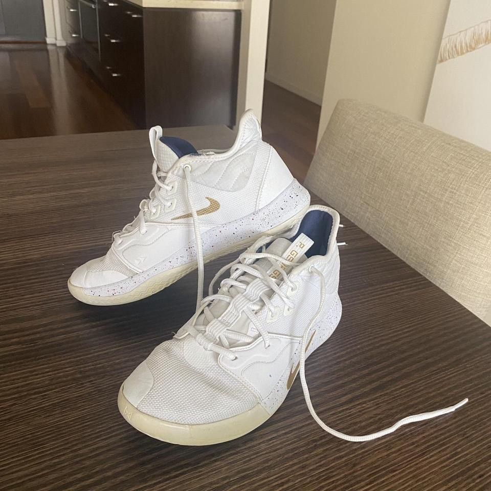 Nike PG13 Basketball shoes Size US 9 / EU 42 - 1 Thumbnail