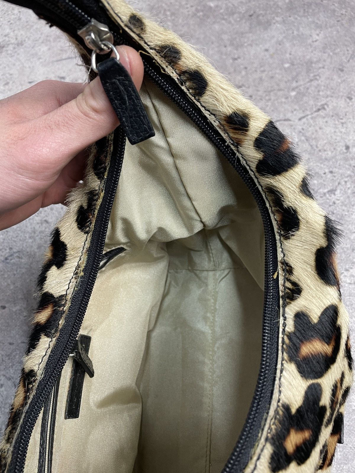 Dolce & Gabbana Vintage Y2K Leopard Leather Like If Six Was Nine Tiger Bag Size ONE SIZE - 15 Thumbnail