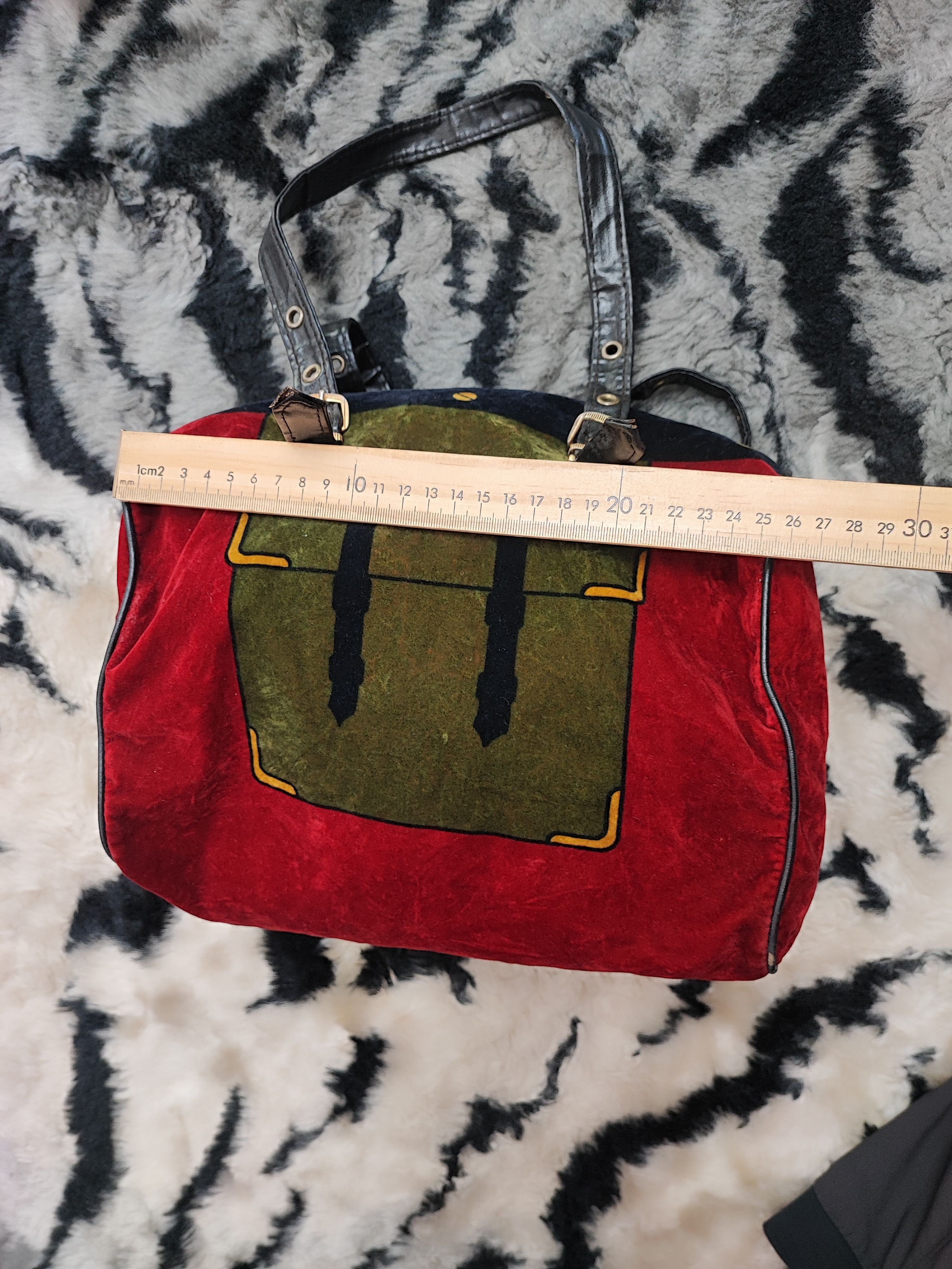 Roberta di Camerino Vintage Roberta Di Camerino Trompe L'Oeil Velvet Handbag Size ONE SIZE - 15 Thumbnail