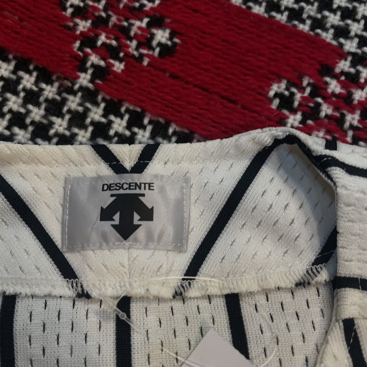 Descente Baseball Jersey Hammers Size US L / EU 52-54 / 3 - 4 Thumbnail