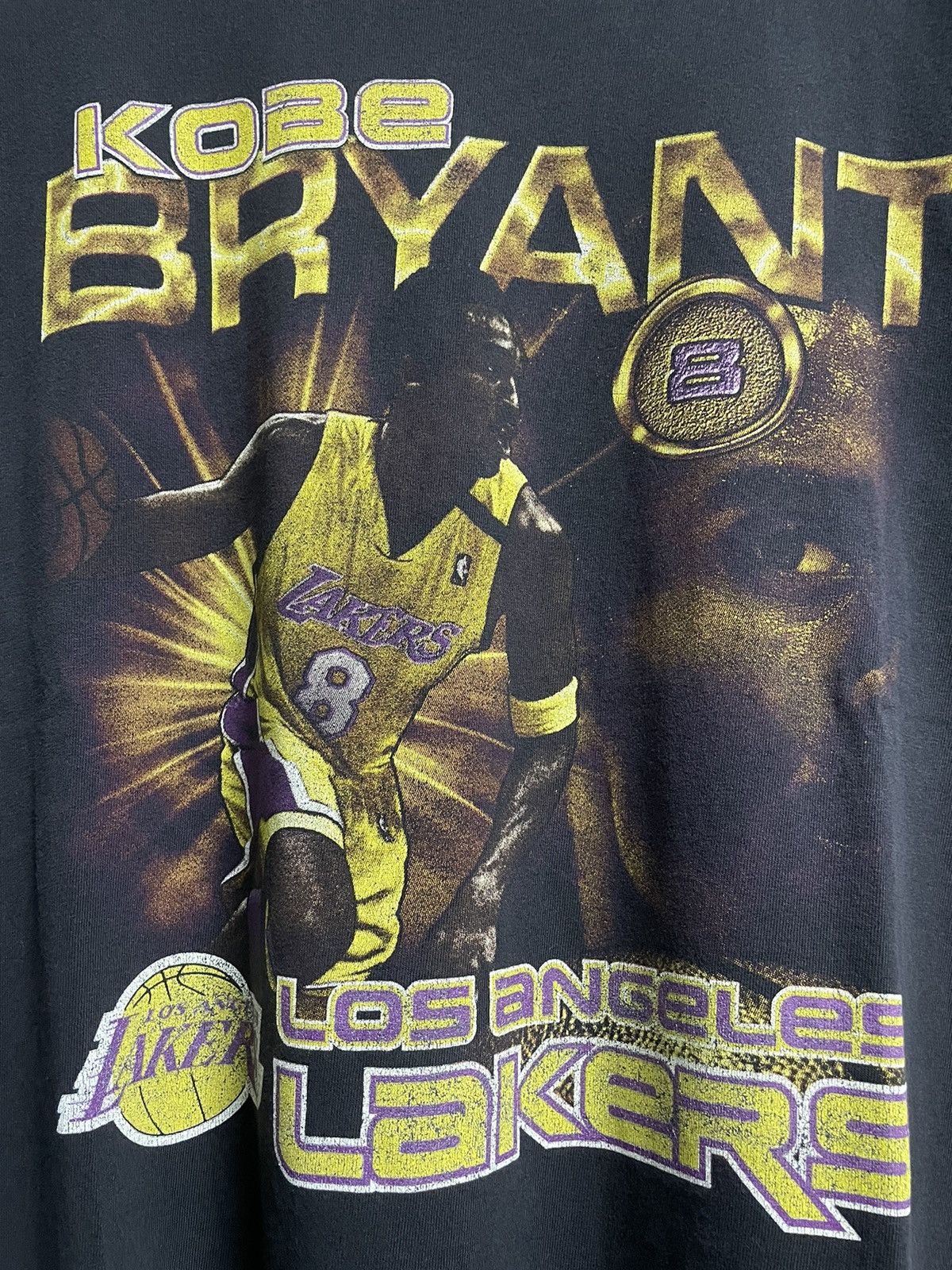 NBA × Vintage Vintage NBA Kobe Bryant Coin T-Shirt. Size US XL / EU 56 / 4 - 3 Thumbnail