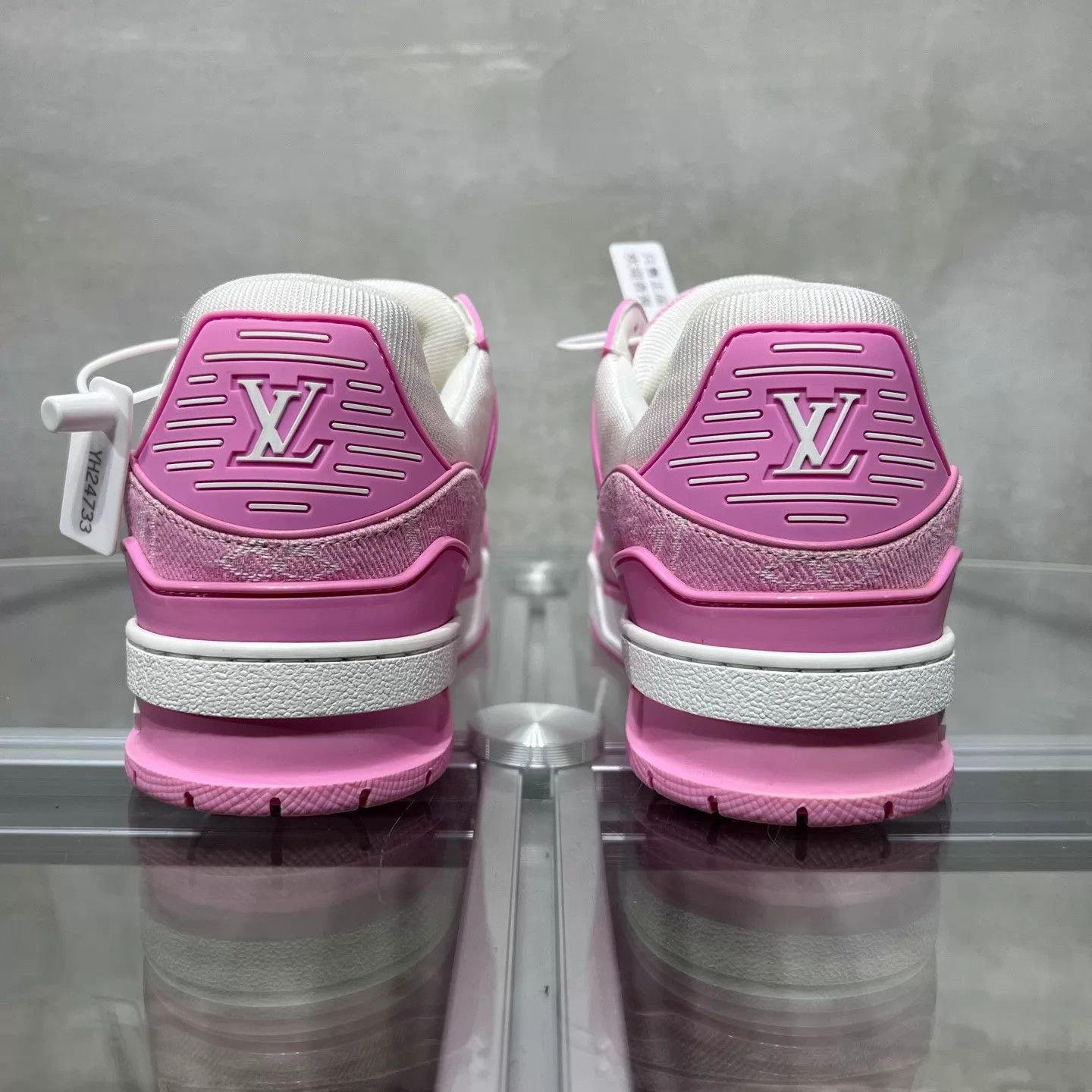 Louis Vuitton LV Trainer white pink denim BNIB, tried UK3.5/37.5 Size US 7 / IT 37 - 6 Thumbnail