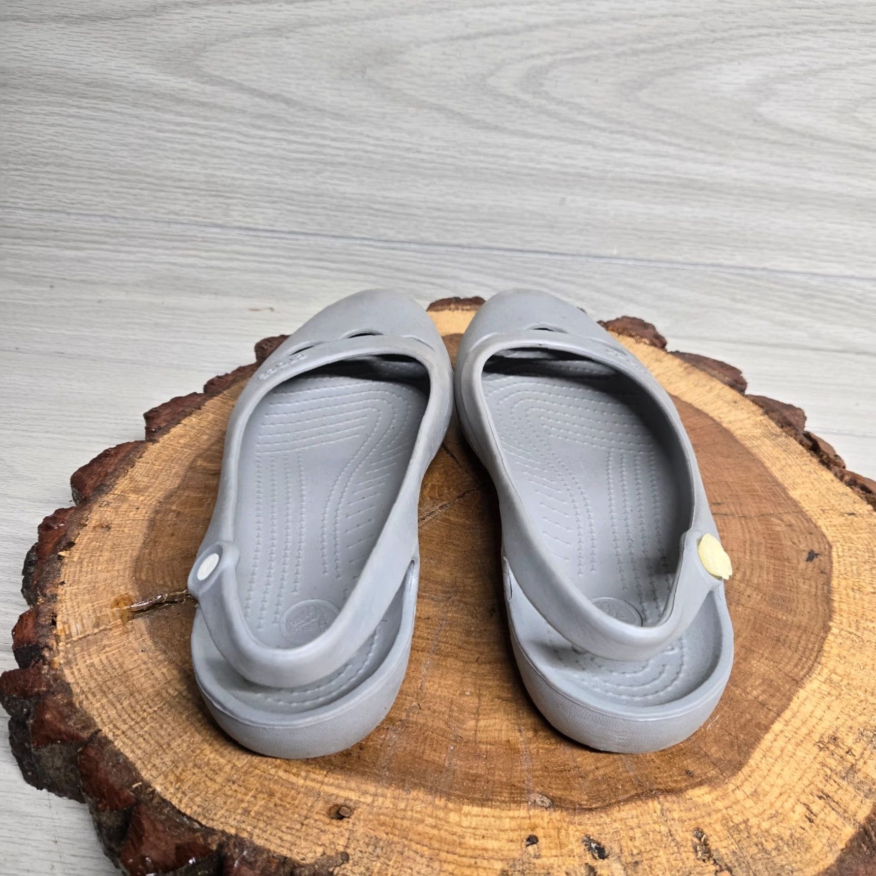 Crocs Crocs Sandals Women Slip-On Size 8 Gray Solid Size US 8 / IT 38 - 4 Thumbnail