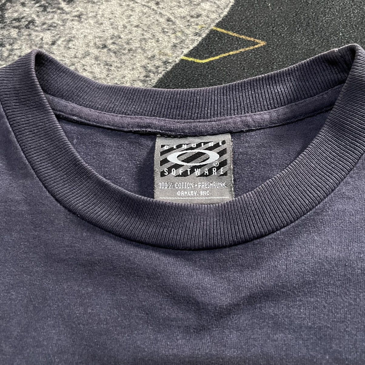 Oakley × Vintage 💥- 90s Oakley Center Logo Perfect Sunfaded Tees Size US XS / EU 42 / 0 - 4 Thumbnail
