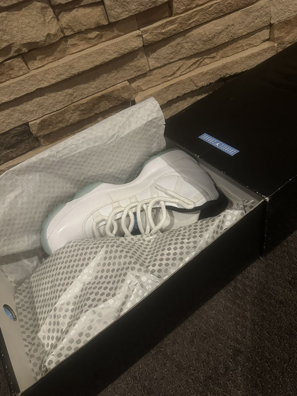 Jordan Brand Air Jordan 11 Retro “Legend Blue” Size US 10 / EU 43 - 8 Thumbnail