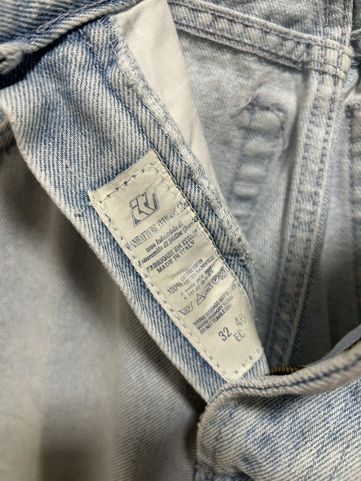 Versace Jeans Couture Vintage 90’s Versace Jeans Couture Medusa Washed Blue Jeans Size 32" / US 10 / IT 46 - 7 Thumbnail