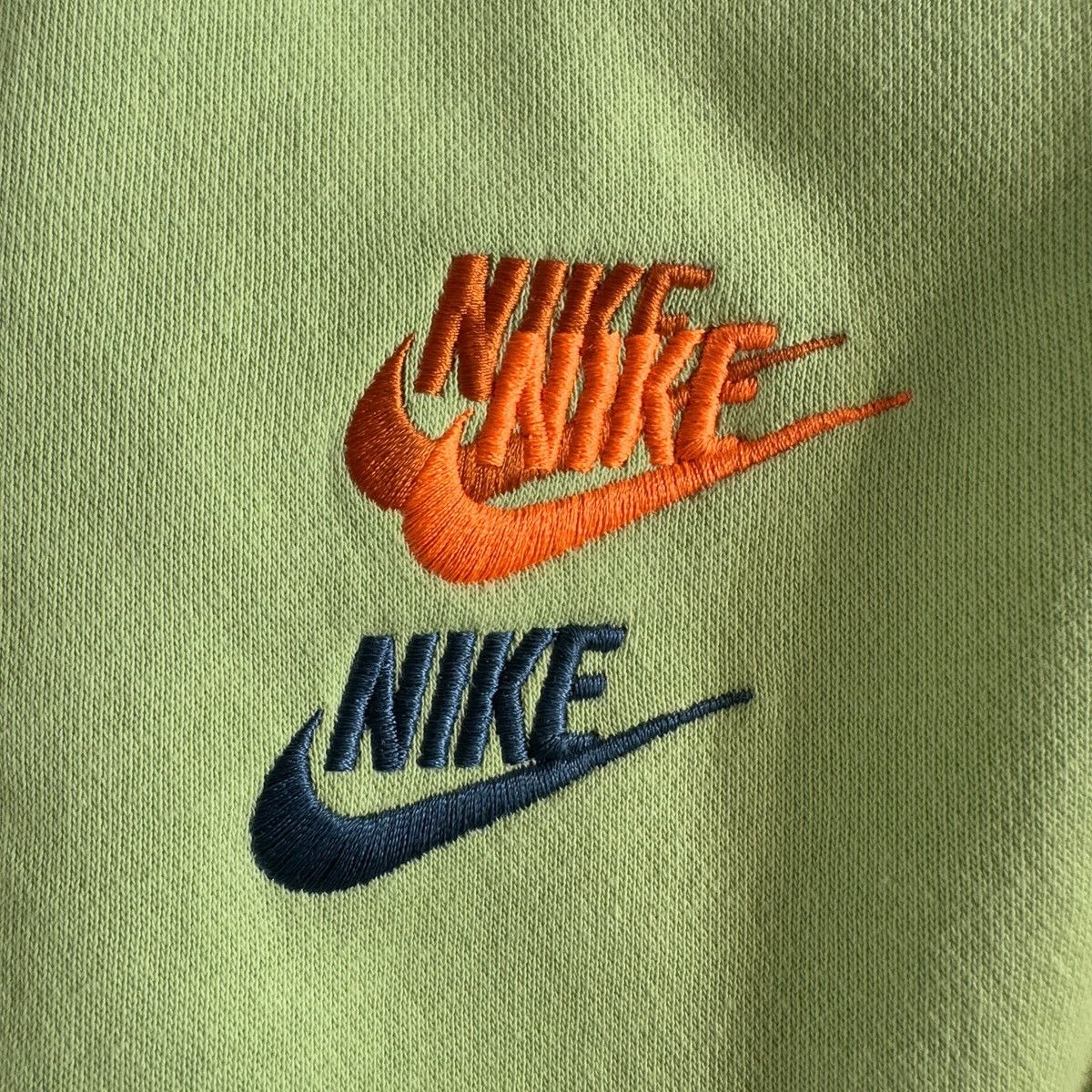 Nike nike lime green multiple logo crewneck Size US M / EU 48-50 / 2 - 2 Thumbnail