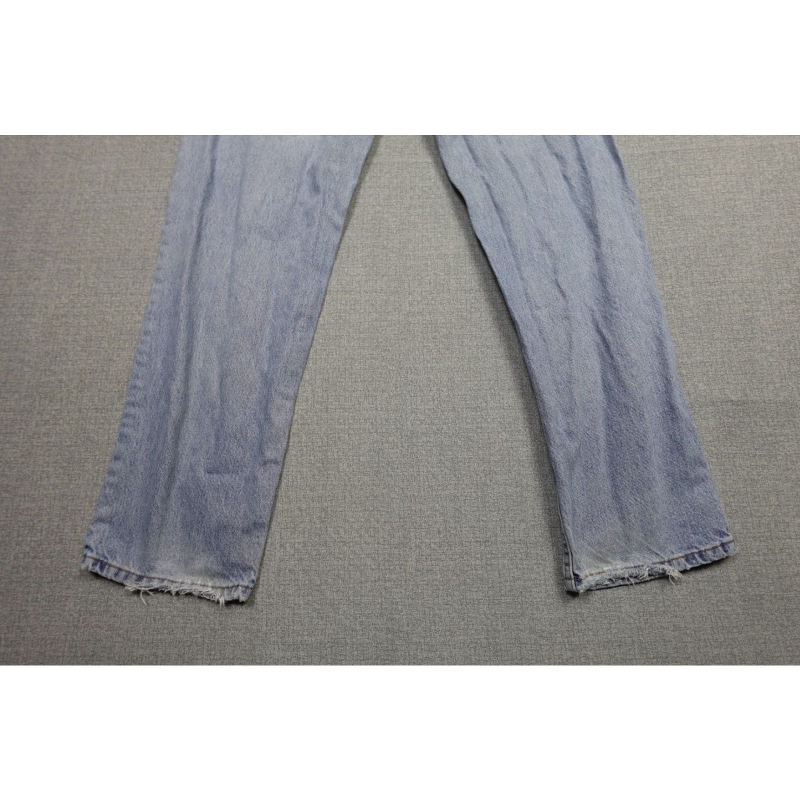 Levi's VINTAGE Levi's Jeans 550 Men 38x32 Blue Relaxed Fit Straight Leg Light Wash Size US 38 / EU 54 - 6 Thumbnail