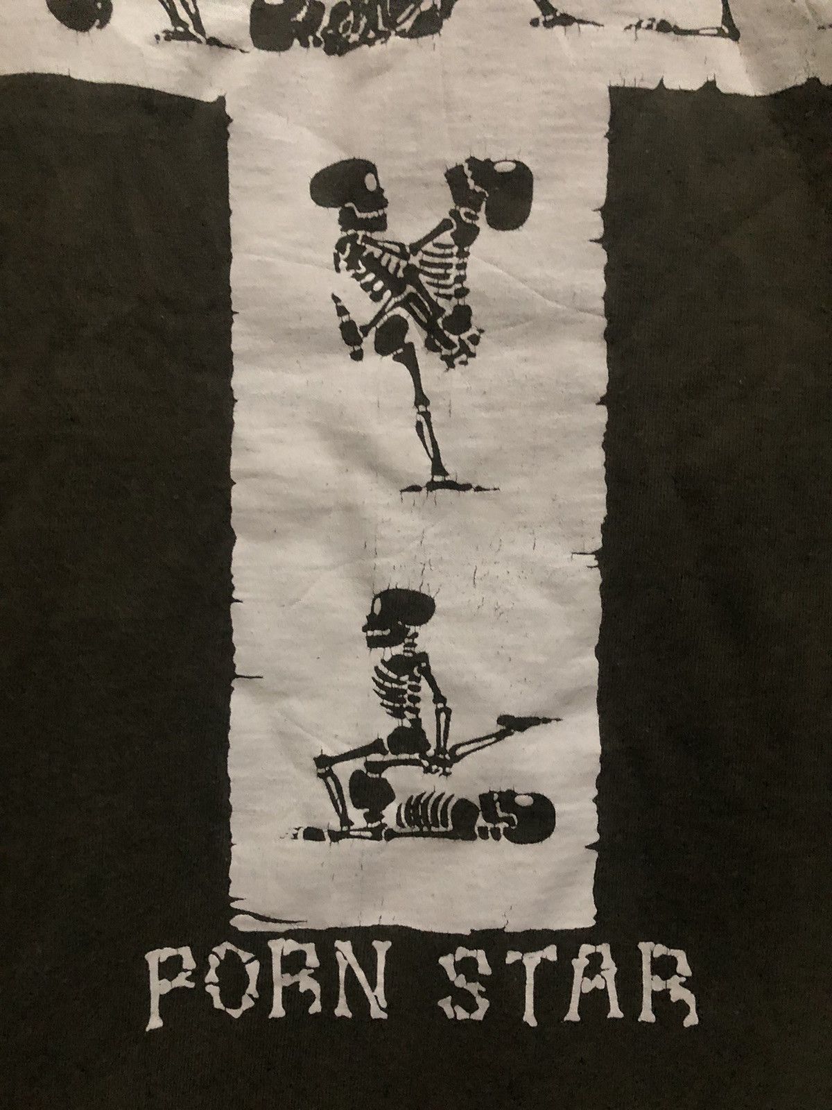 Hook-Ups × Sex Skateboards × Vintage Rare Vintage Porn Star Skateboard 90s Bone Crosses Shirt Size US L / EU 52-54 / 3 - 6 Thumbnail